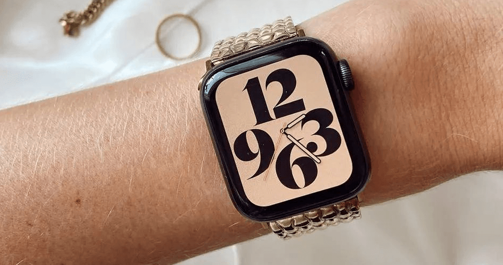 What can you do with a smartwatch?