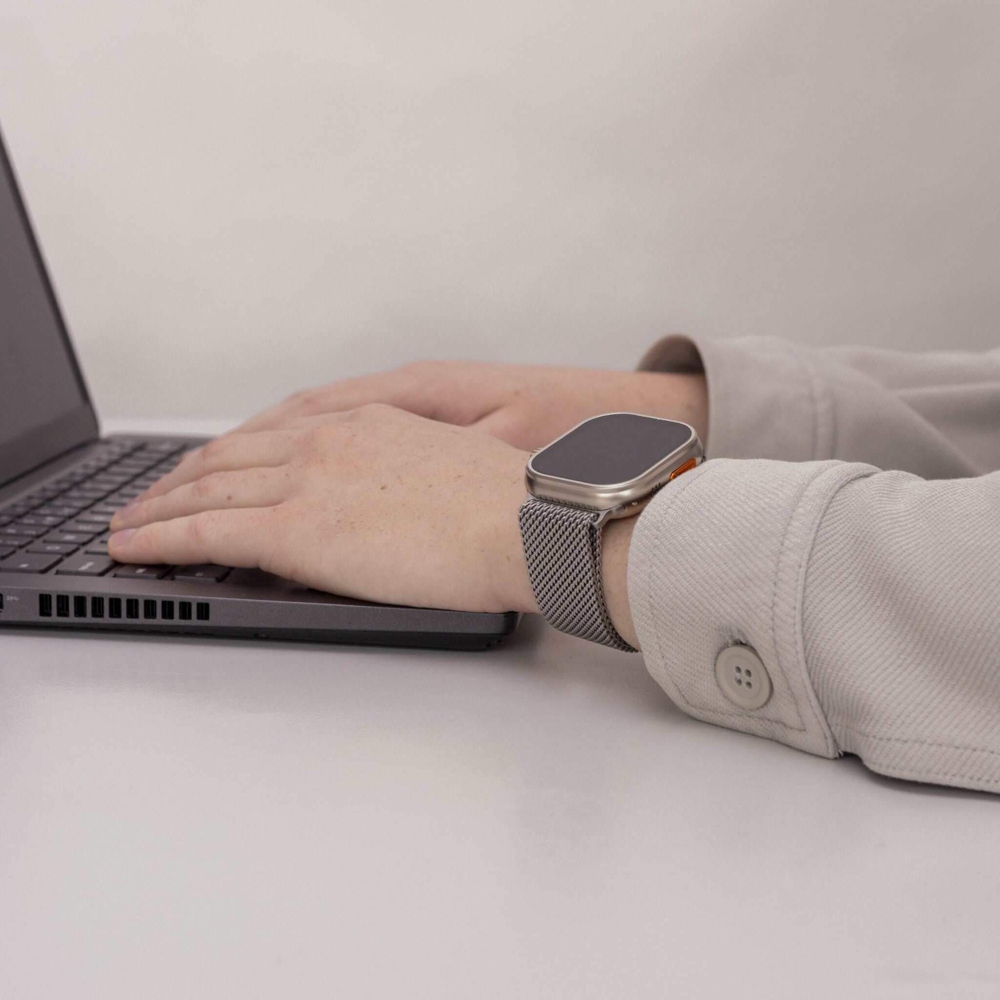 Apple Watch Titanium Milanese Strap (Titanium)