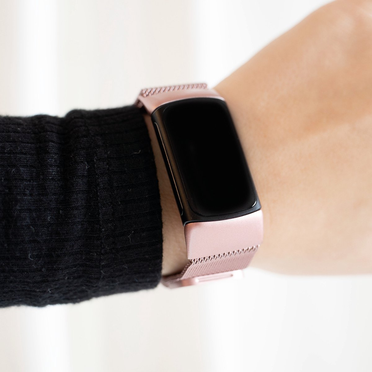 Fitbit Charge 6 Milanese band (rosé pink)