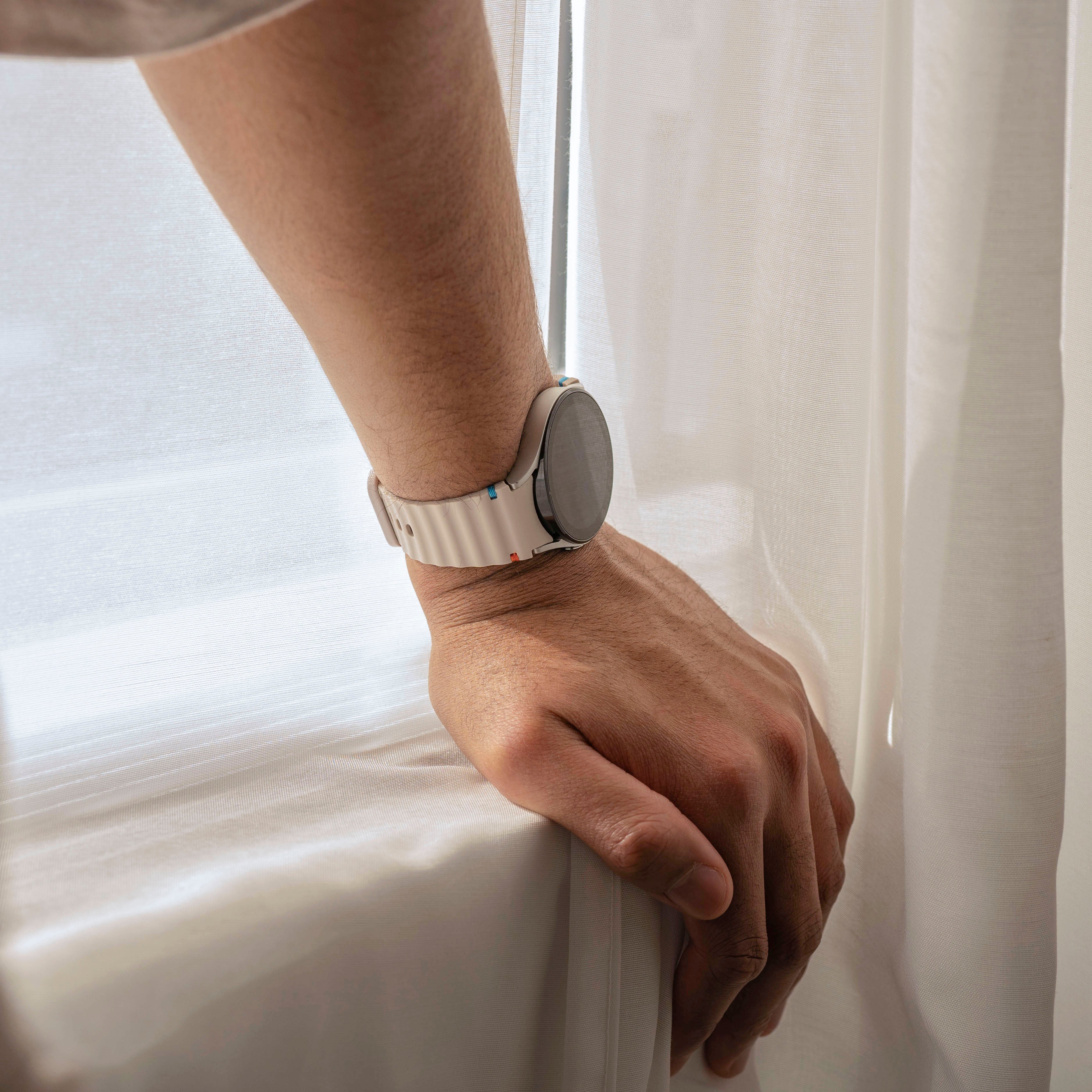 Samsung Galaxy Watch 7 - 44mm Wave bandje (sterrenlicht)