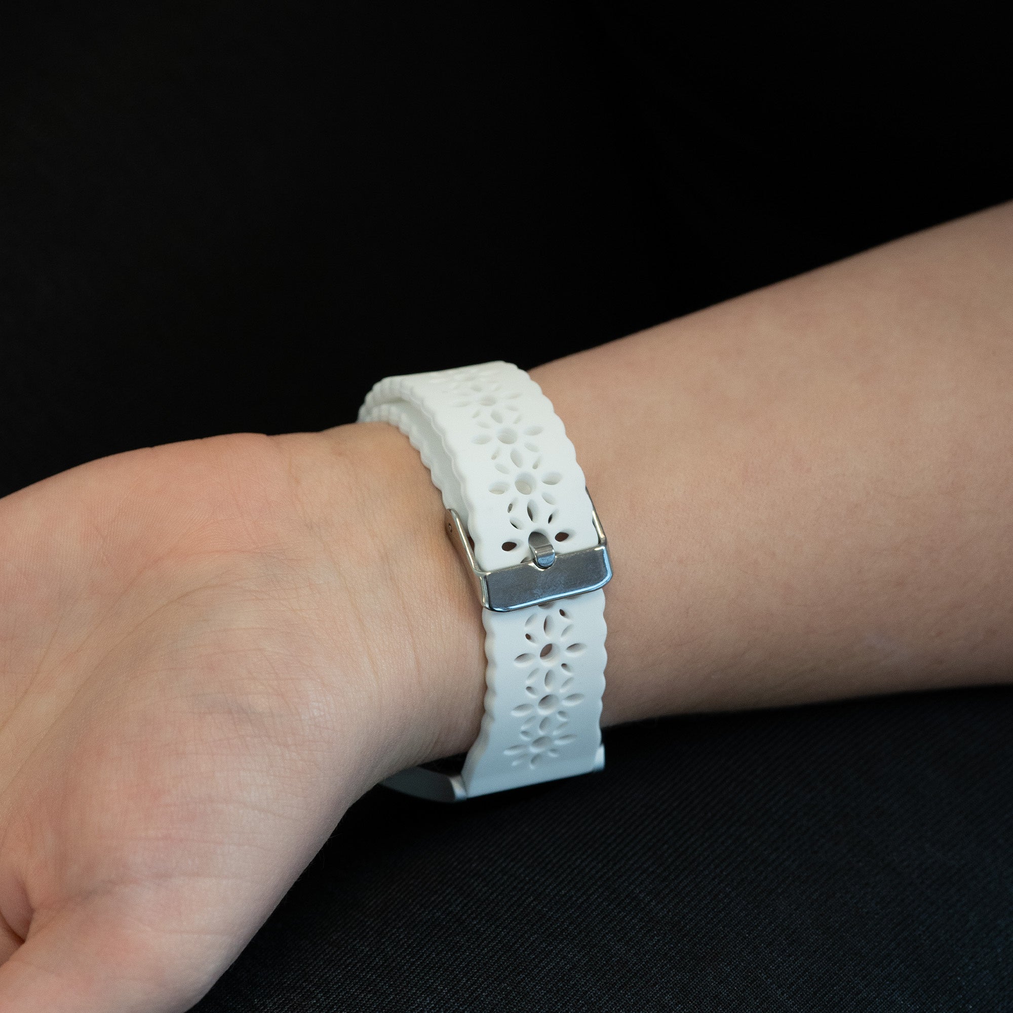 Bandz Amazfit Active 2 siliconen band met bloemenpatroon (wit)