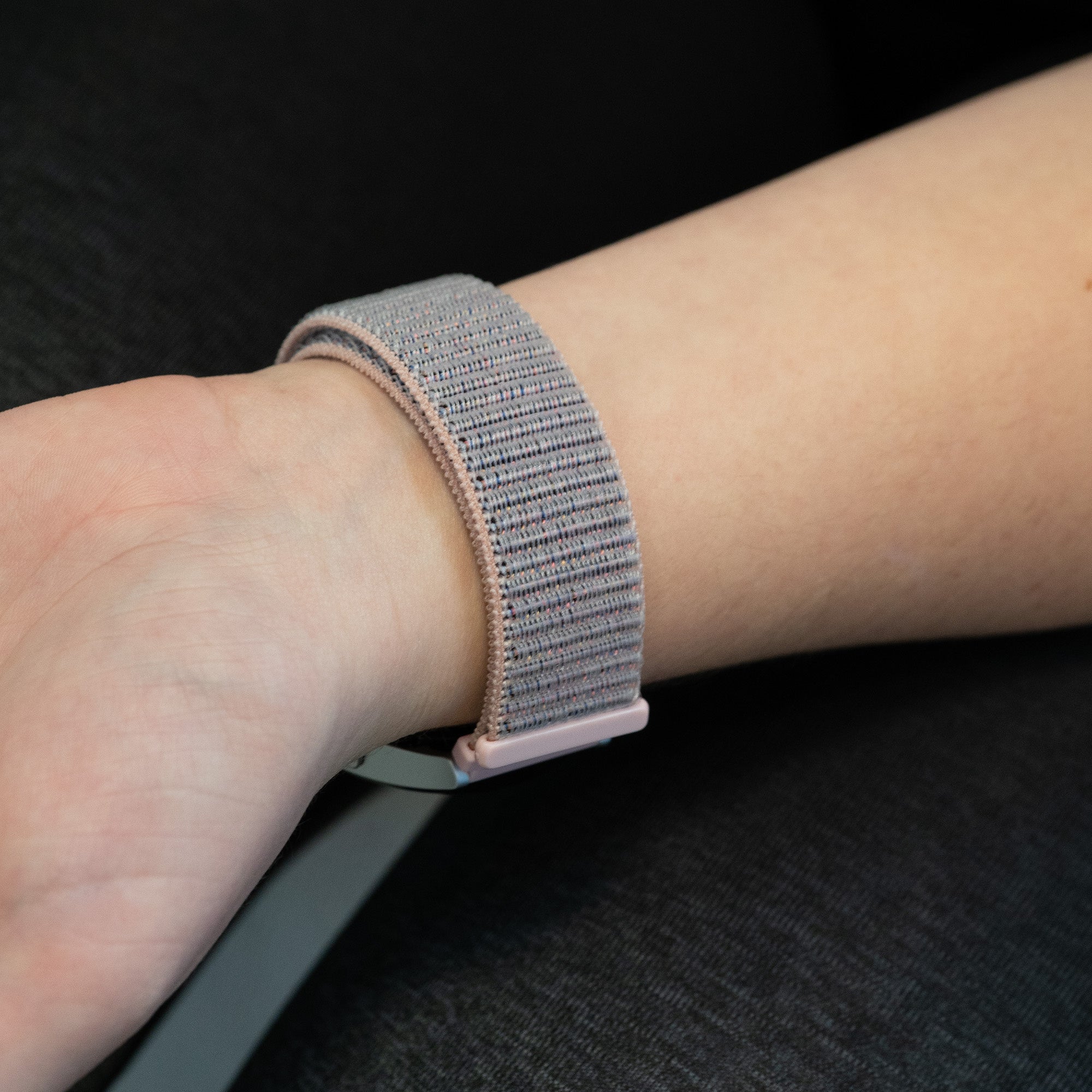 Bandz Garmin Vivomove Trend nylon loop band (roze)