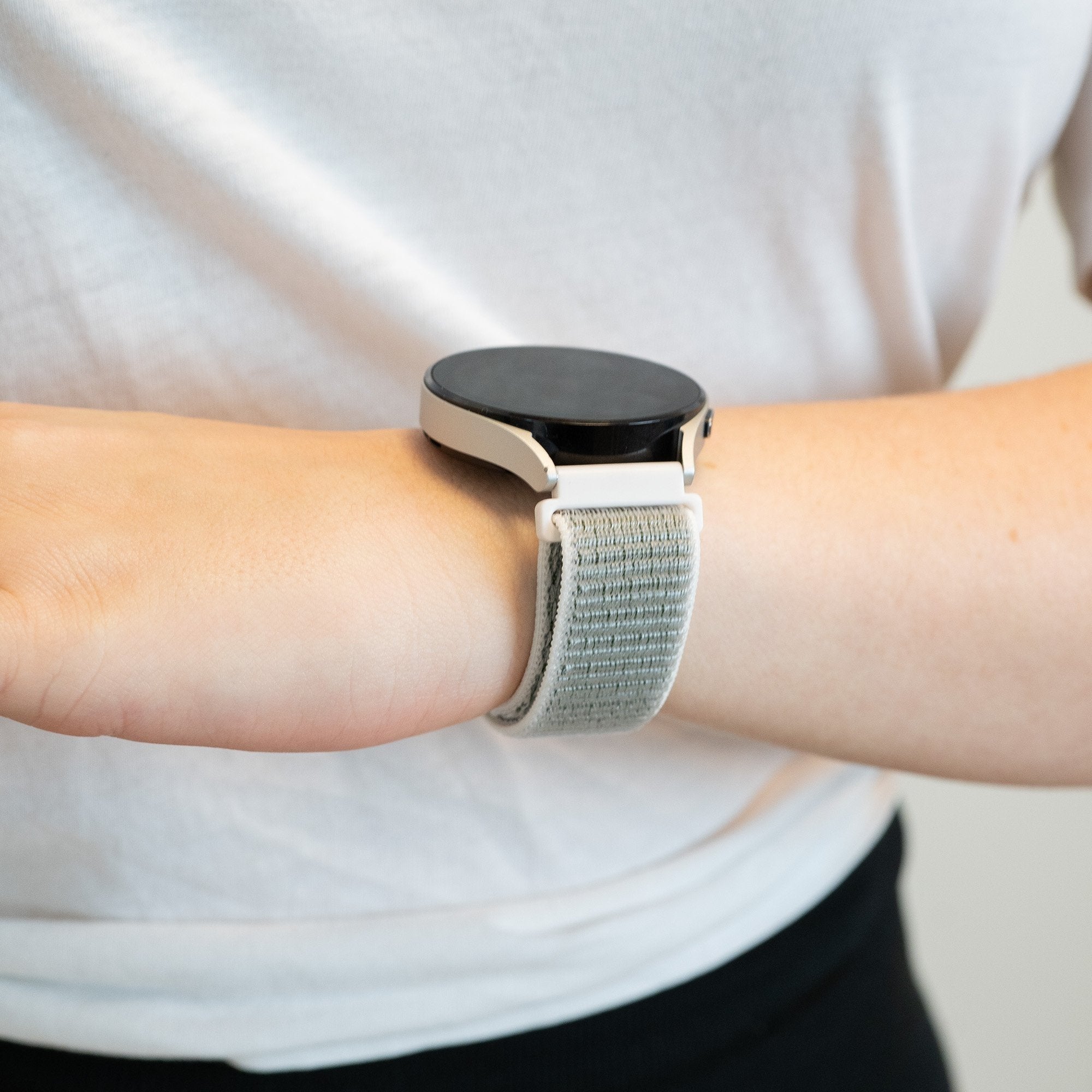 Bandz Amazfit GTS 4 nylon loop band (grijs)