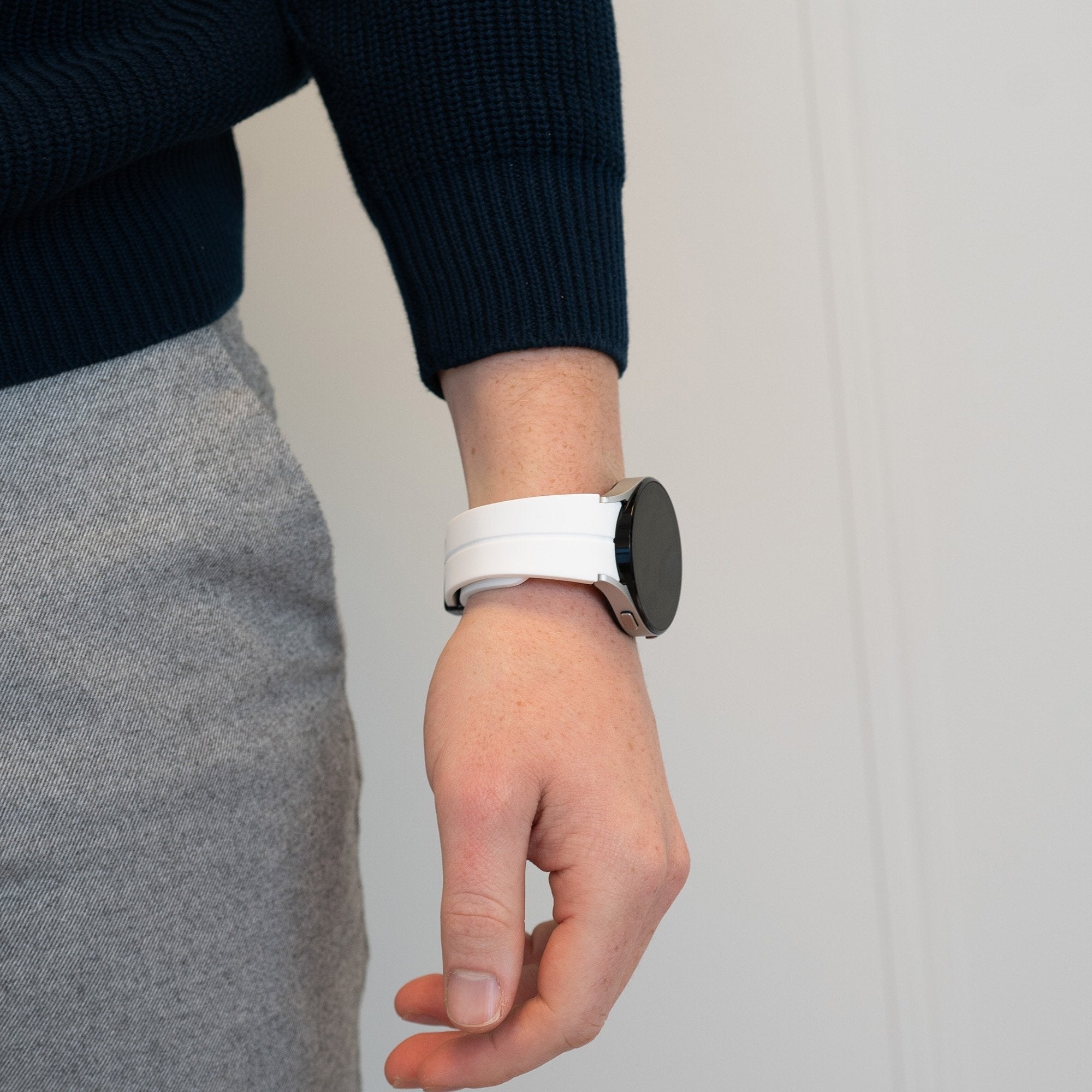 Bandz Samsung Galaxy Watch 4 40mm siliconen band met D-Buckle (wit)