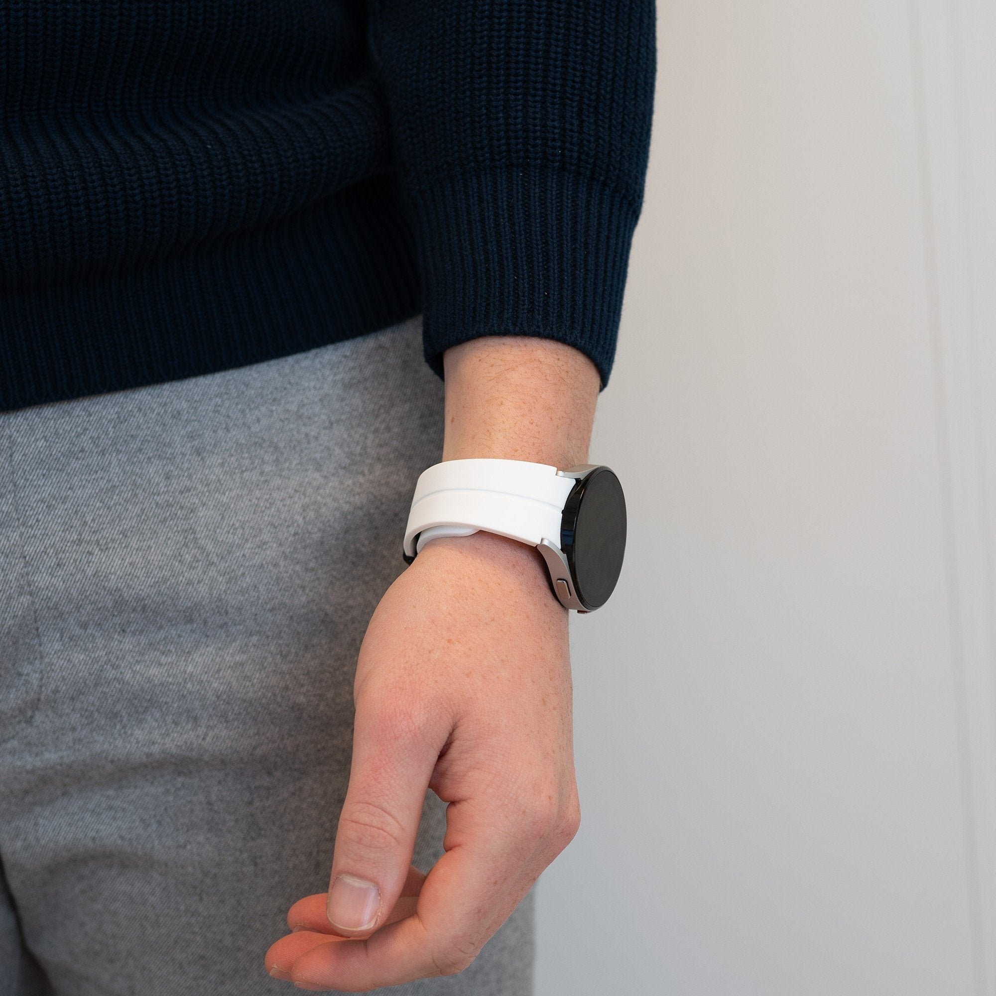 Bandz Samsung Galaxy Watch 4 40mm siliconen band met D-Buckle (wit)