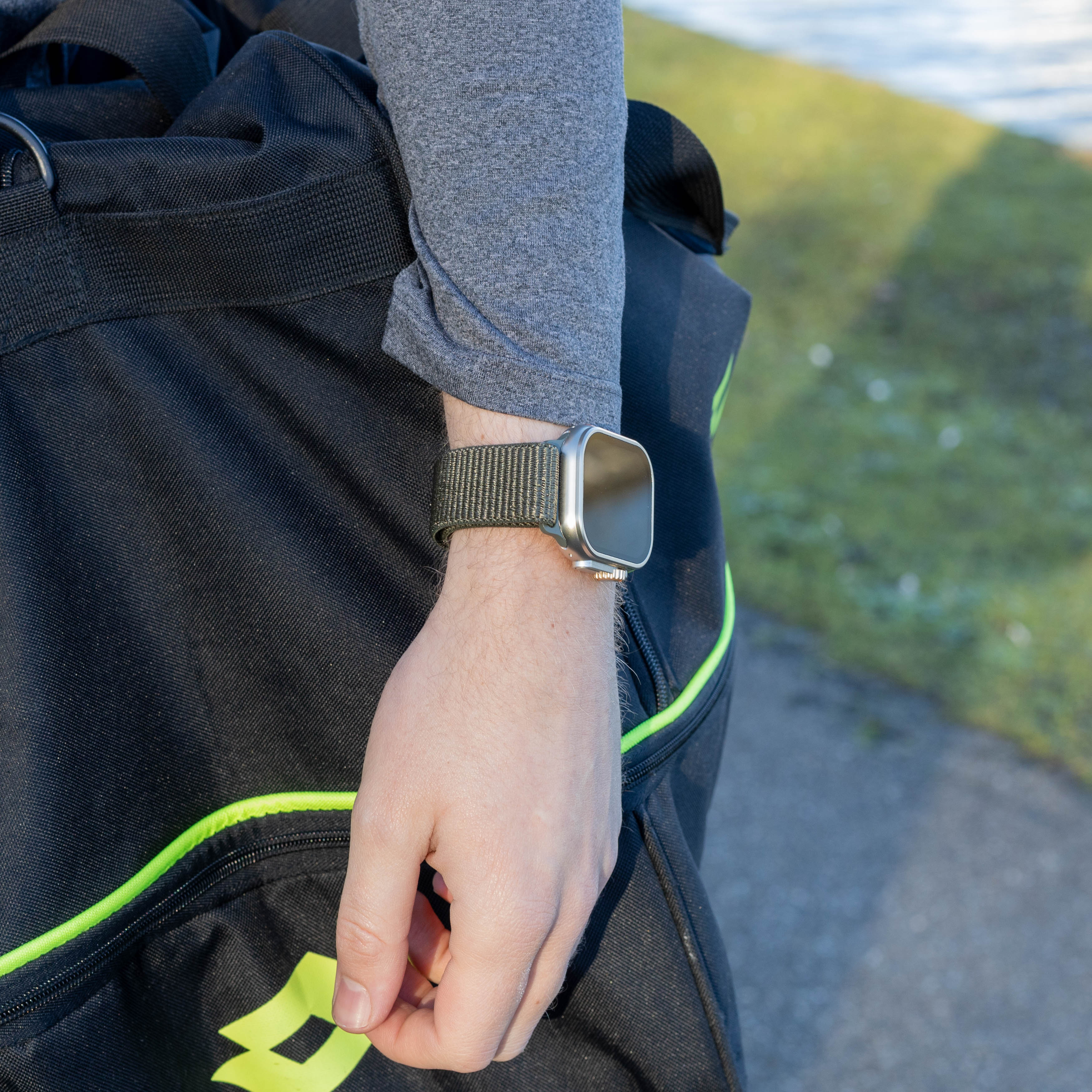 Bandz Apple Watch nylon band 'Classic' met P-buckle (legergroen)