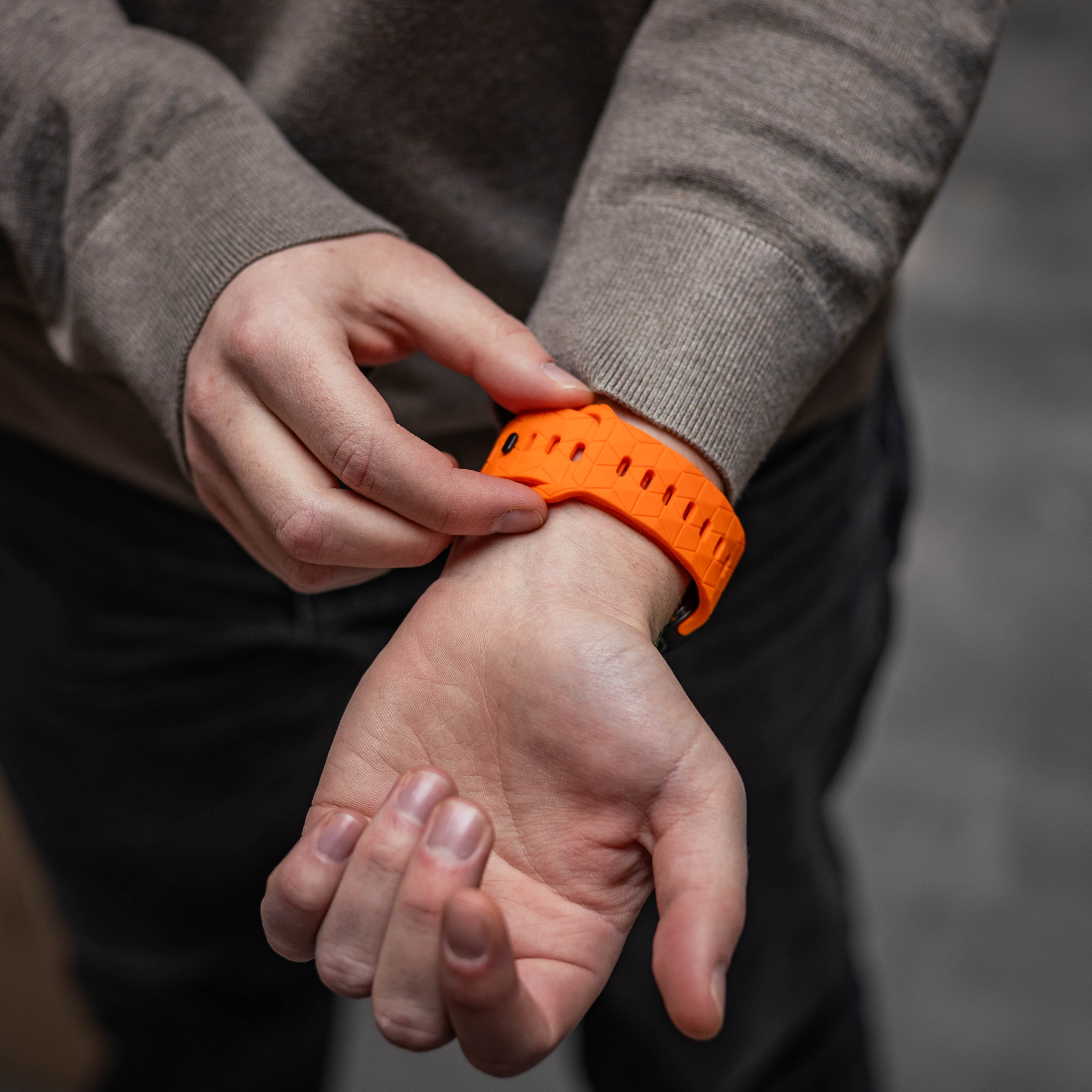 Bandz Samsung Galaxy Watch Ultra siliconen band 'Hexagons' (oranje)