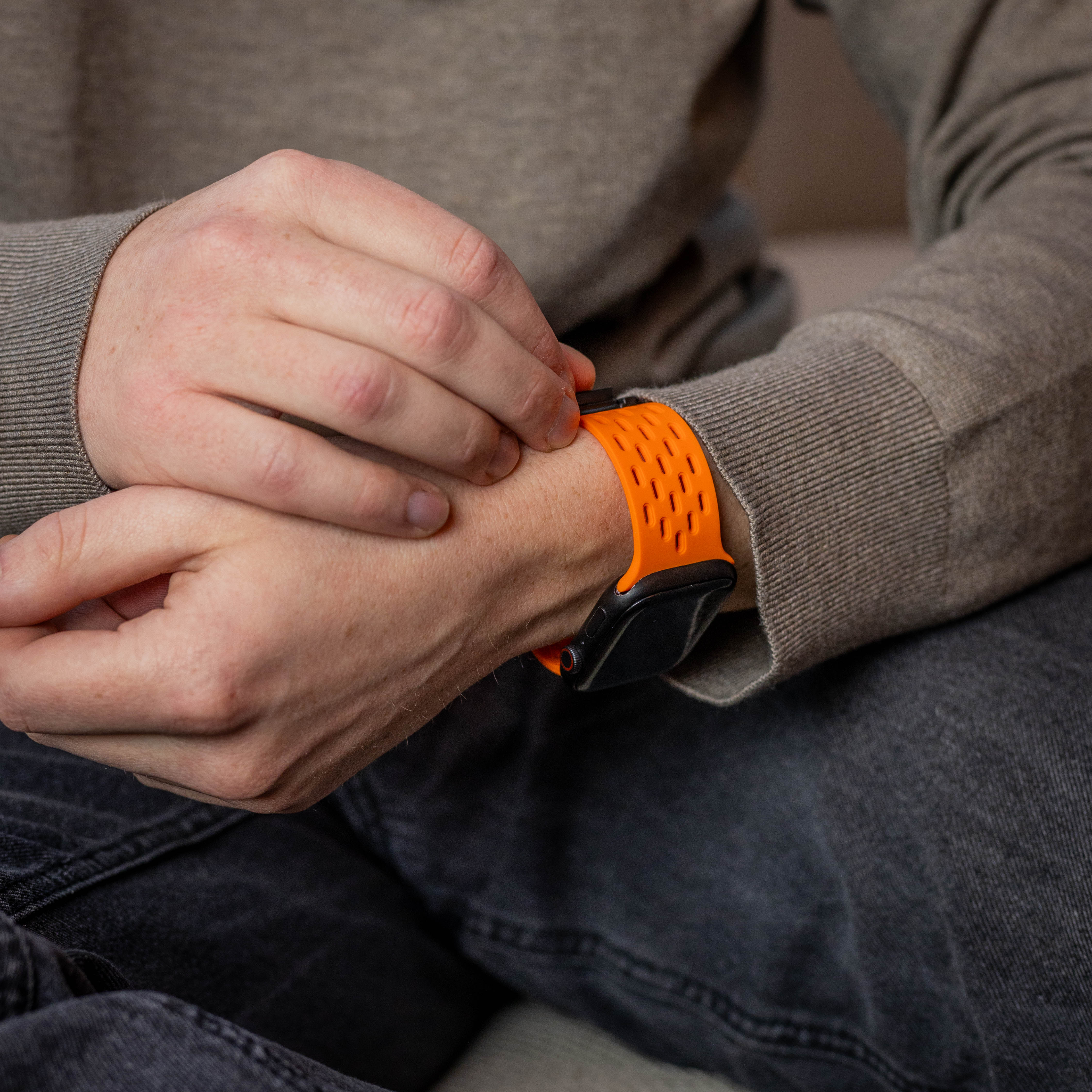 Apple Watch Silicone Air Strap with P-Buckle (Orange)