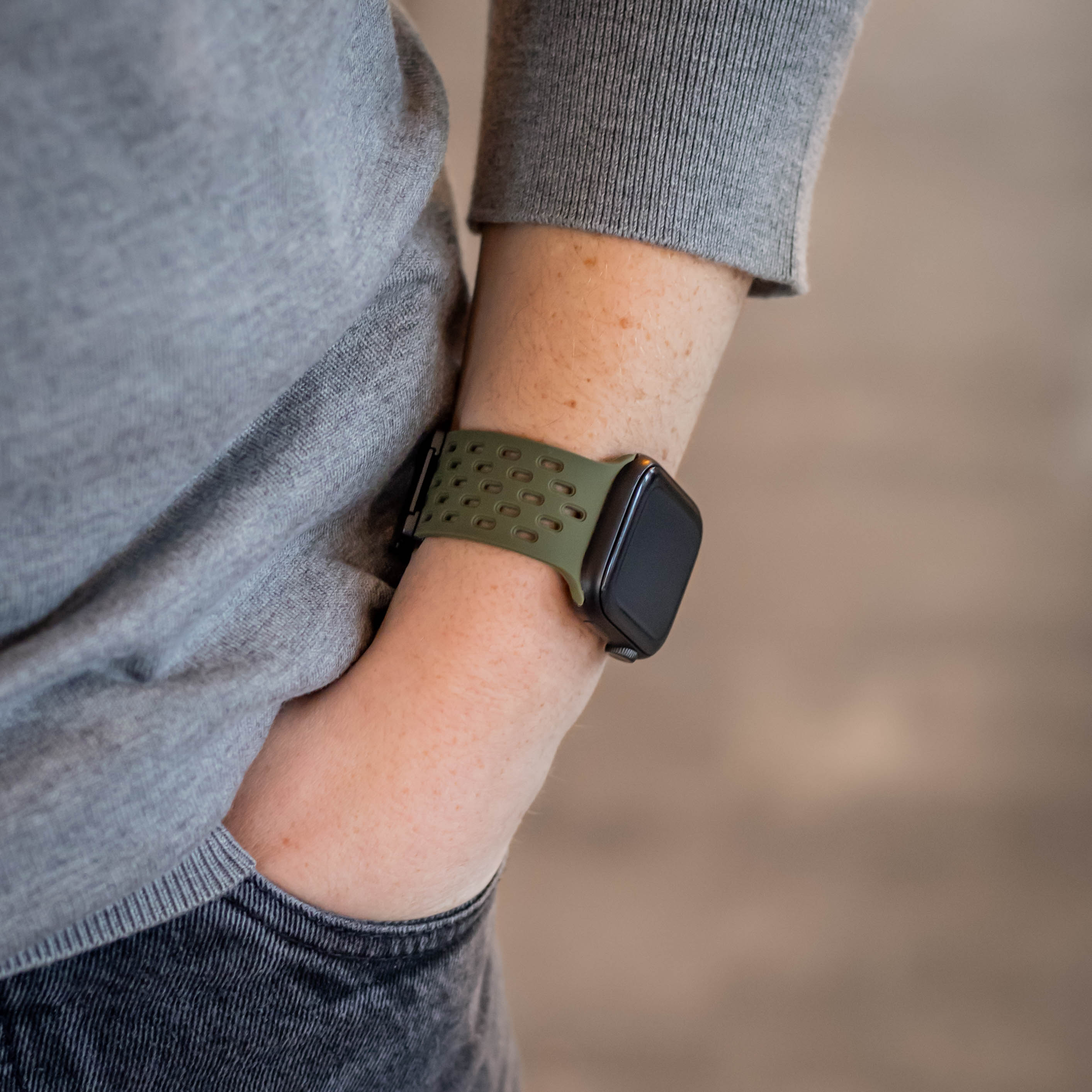 Apple Watch Silicone Air Strap with P-Buckle (Army Green)