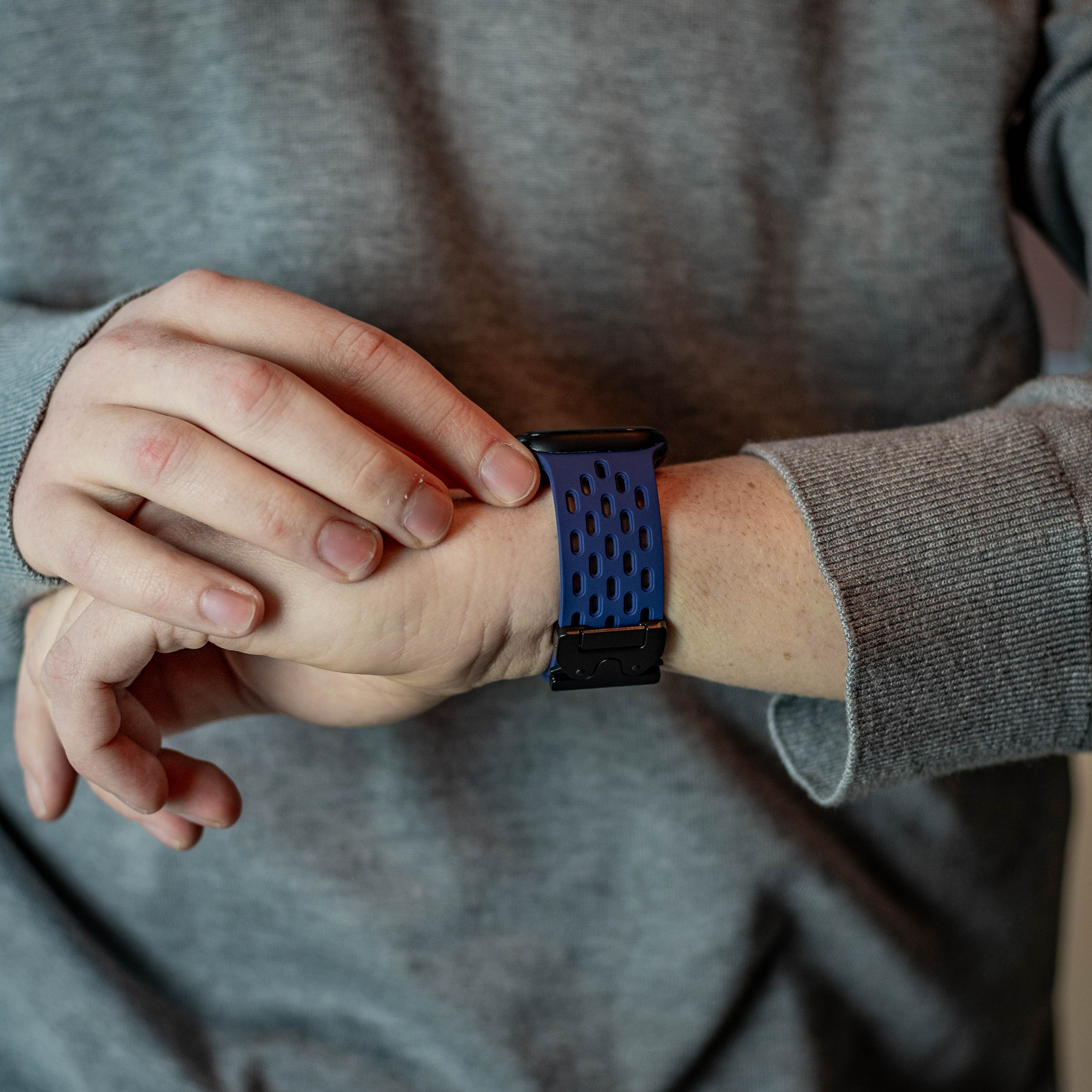 Apple Watch siliconen air bandje met P-Buckle (donkerblauw)