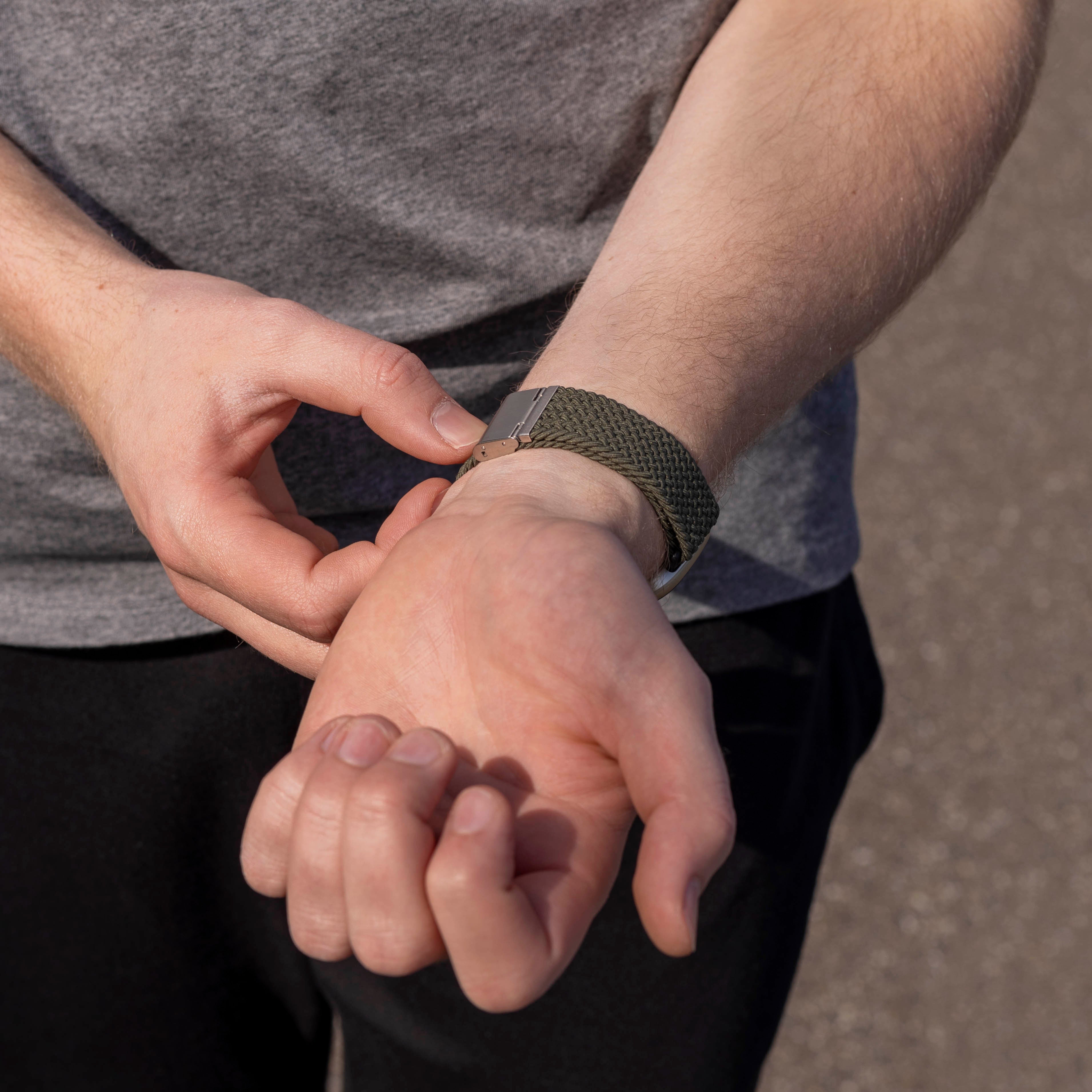 Fitbit Versa 3 verstelbaar gevlochten bandje (olijfgroen)