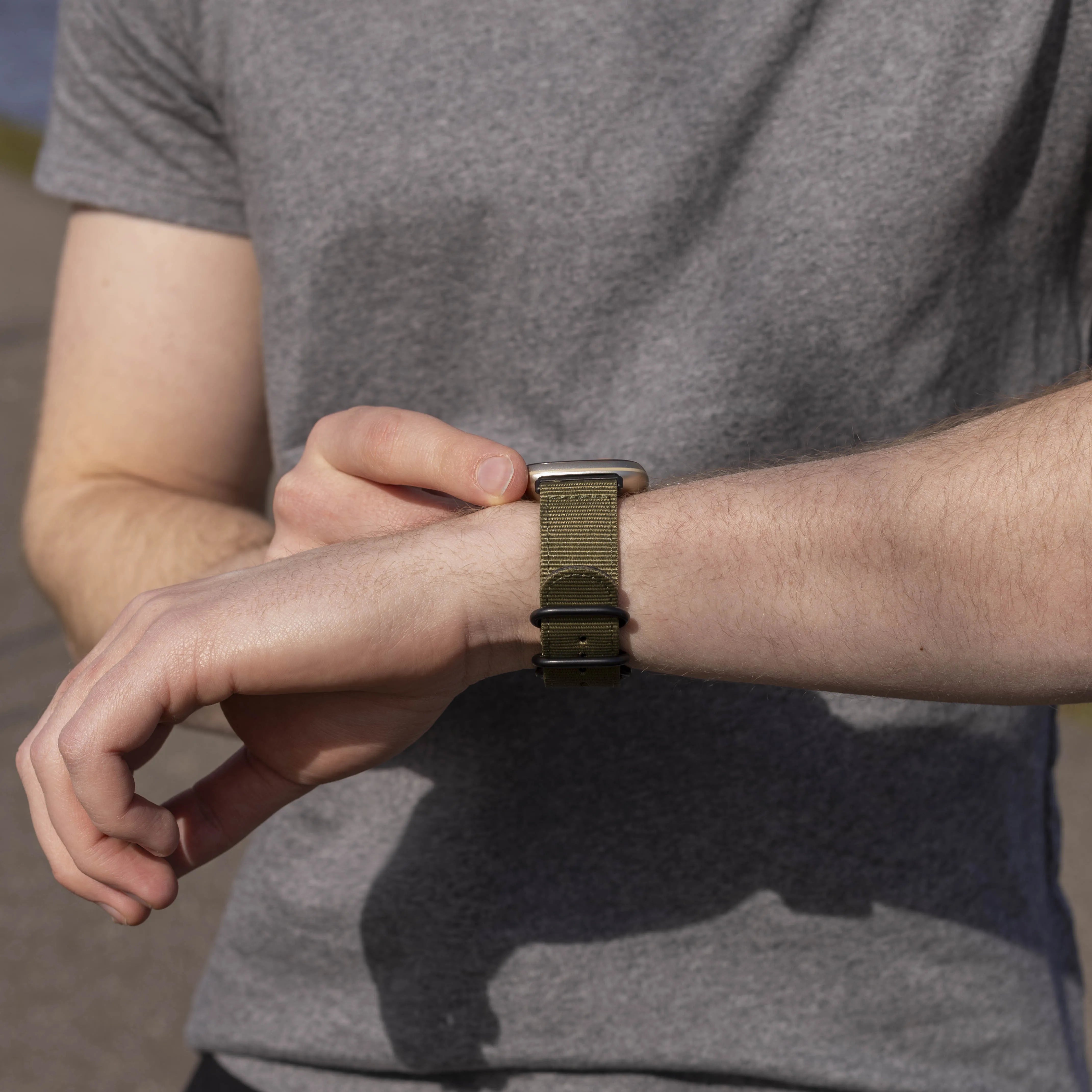 Fitbit Sense nylon gesp band (groen)