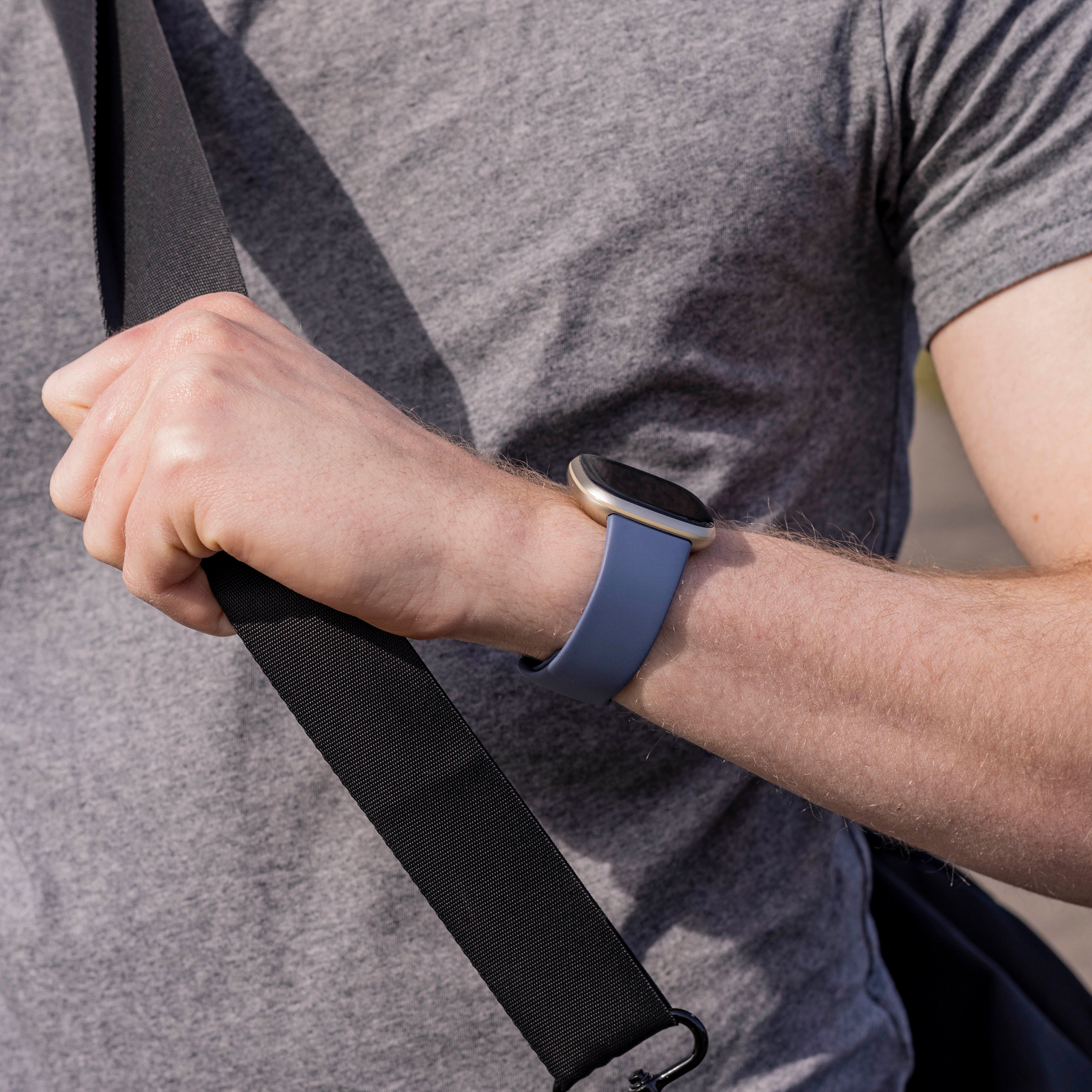 Fitbit Versa 3 siliconen classic bandje (grijsblauw)