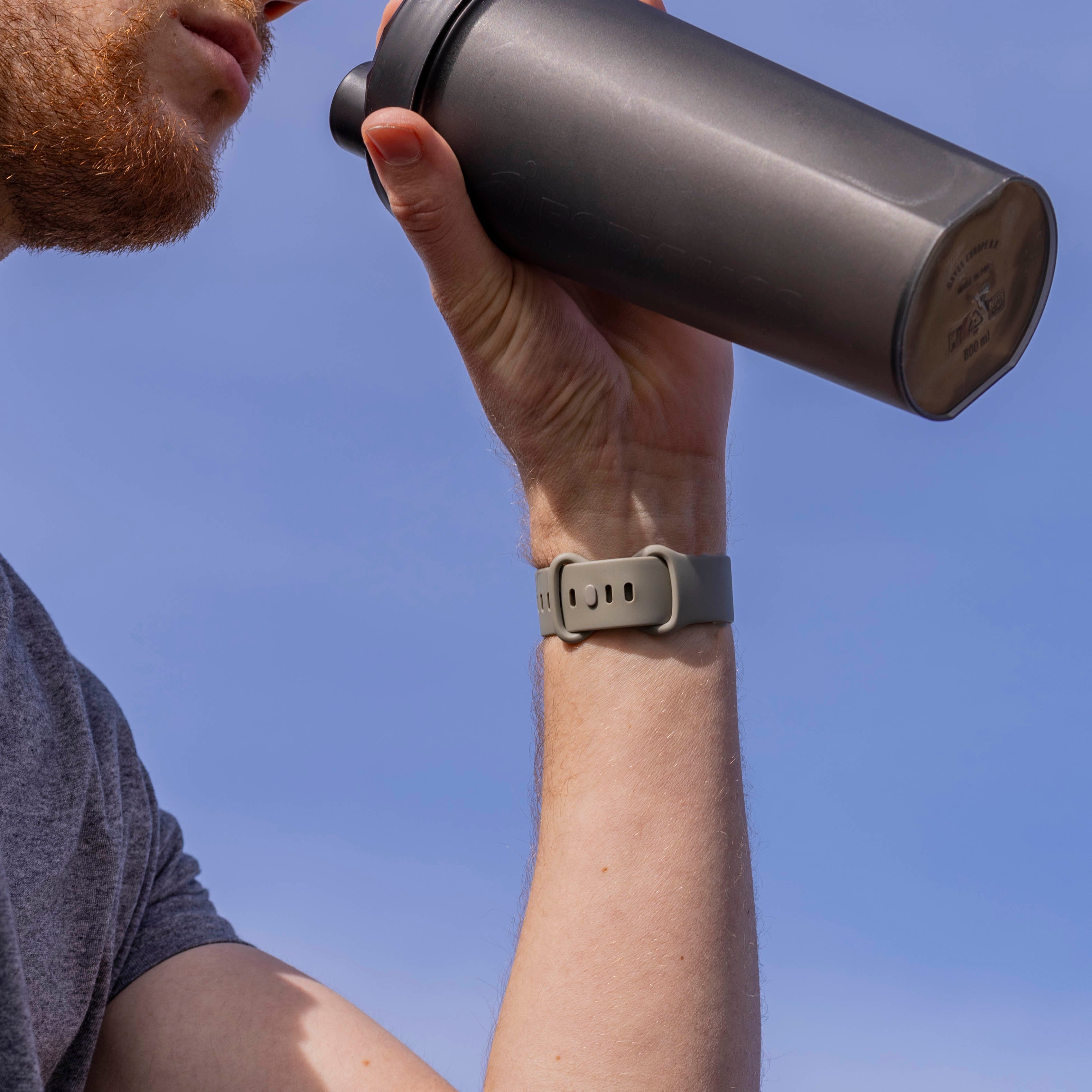 Fitbit Sense siliconen classic bandje (grijs)