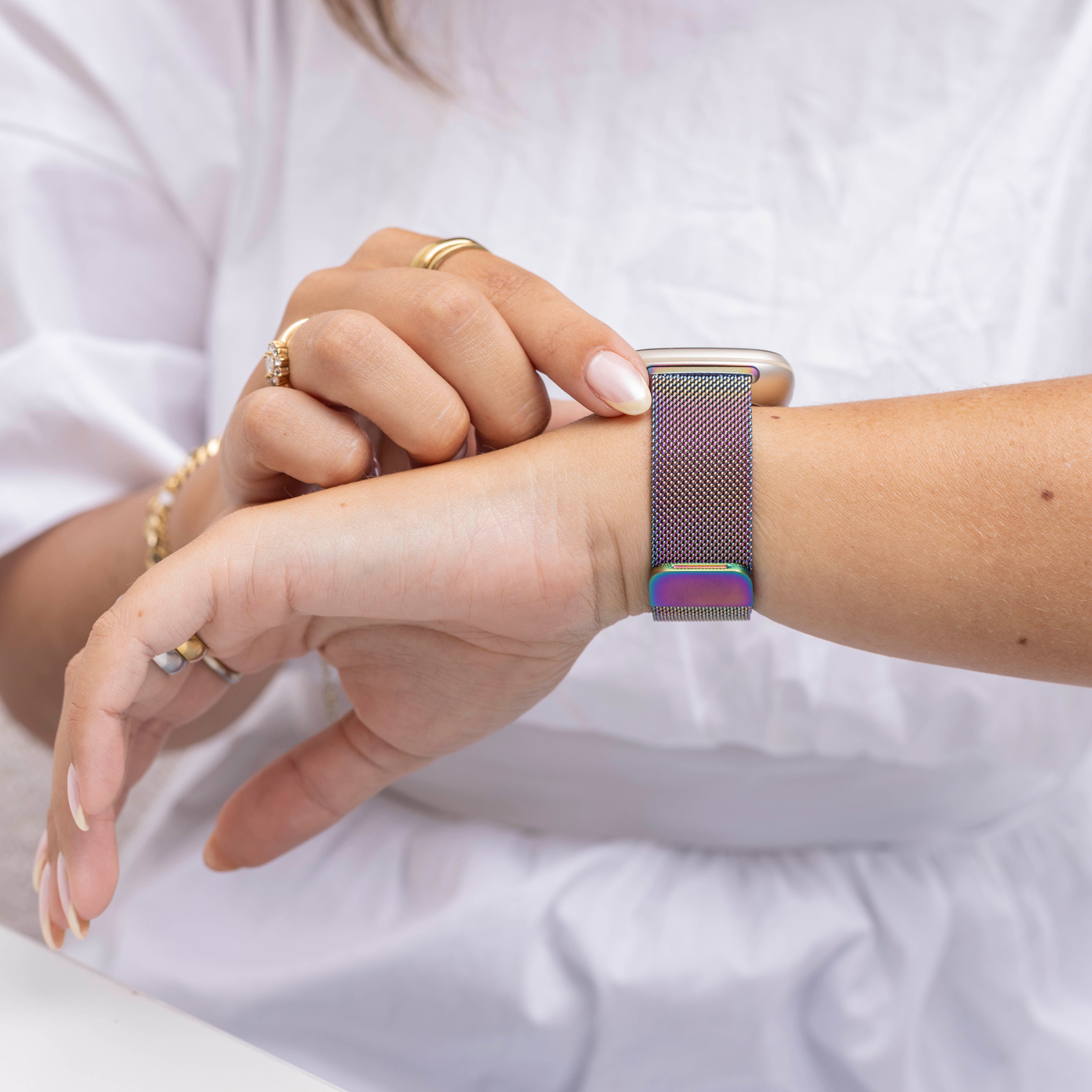 Fitbit Versa 3 Milanese band (regenboog)