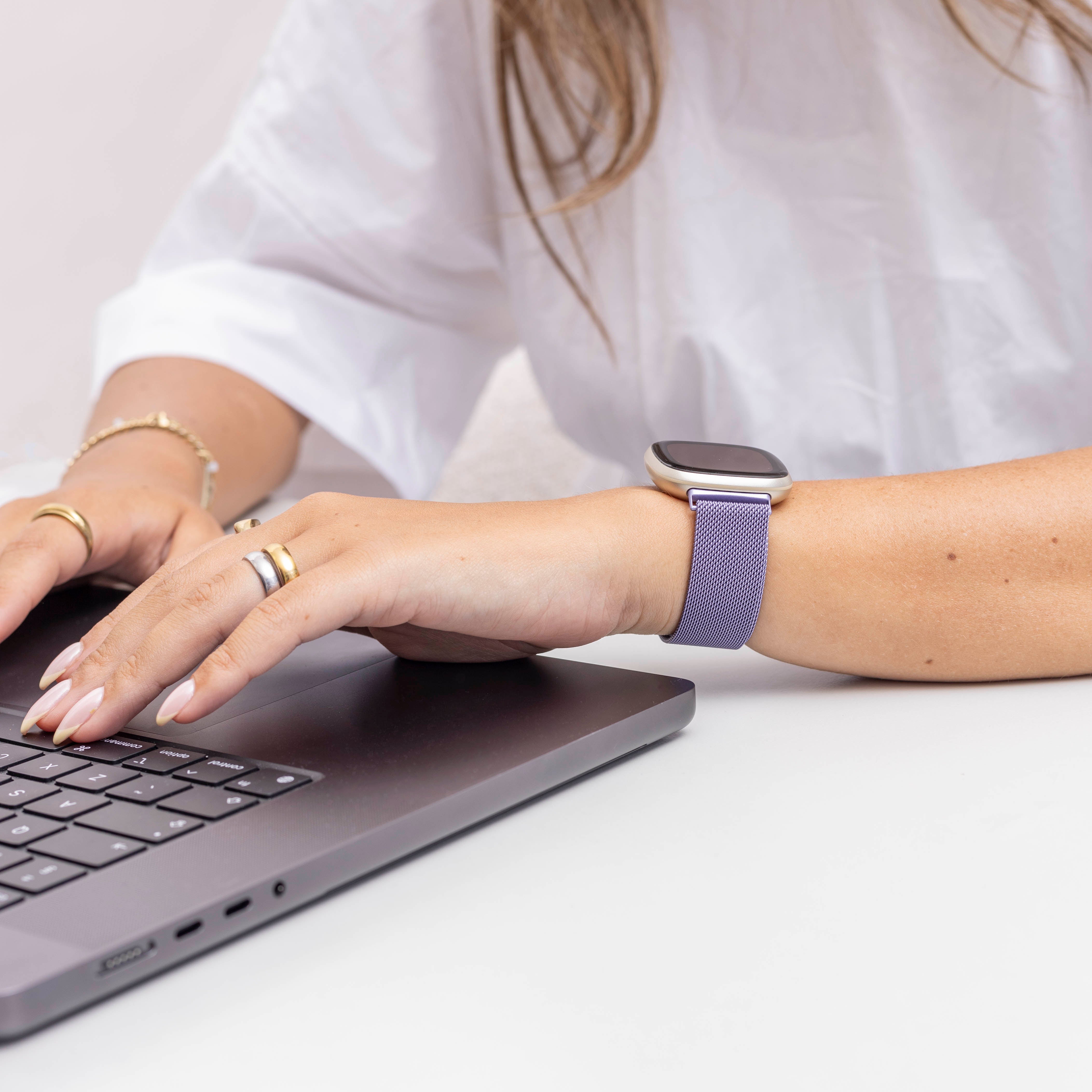 Fitbit Sense Milanese band (lichtpaars)