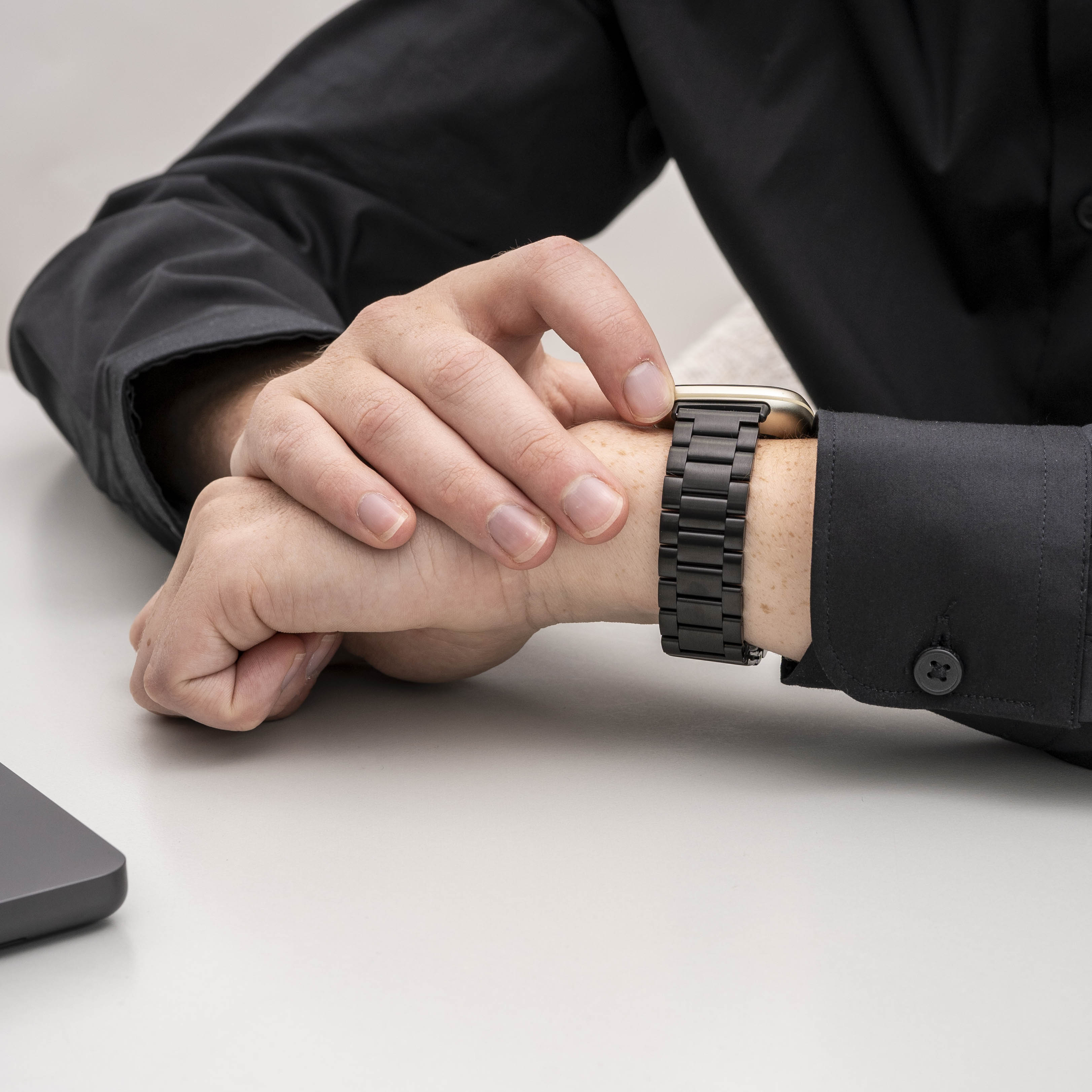 Fitbit Sense stalen band (zwart)