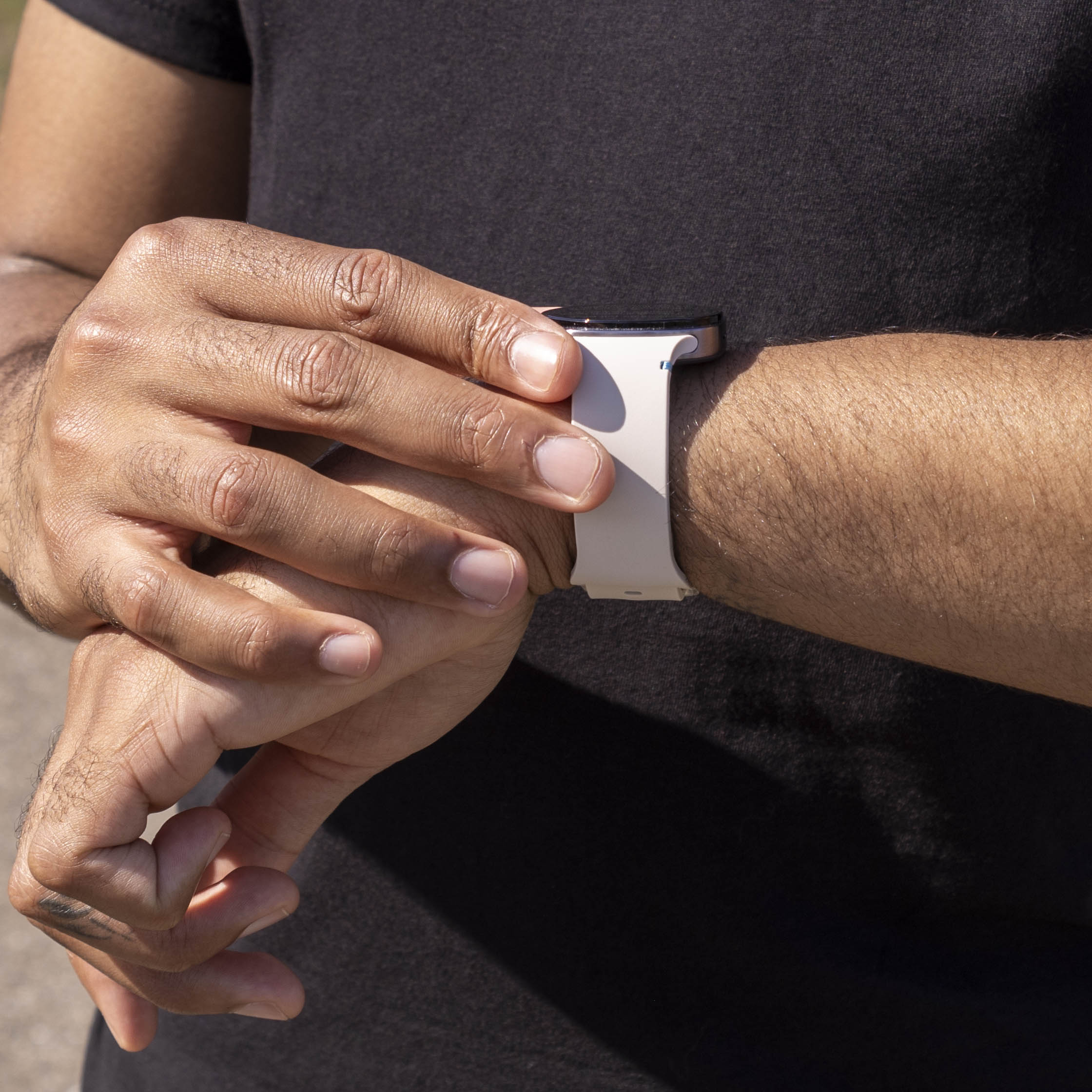 Samsung Galaxy Watch 8 - 44mm siliconen bandje (sterrenlicht)