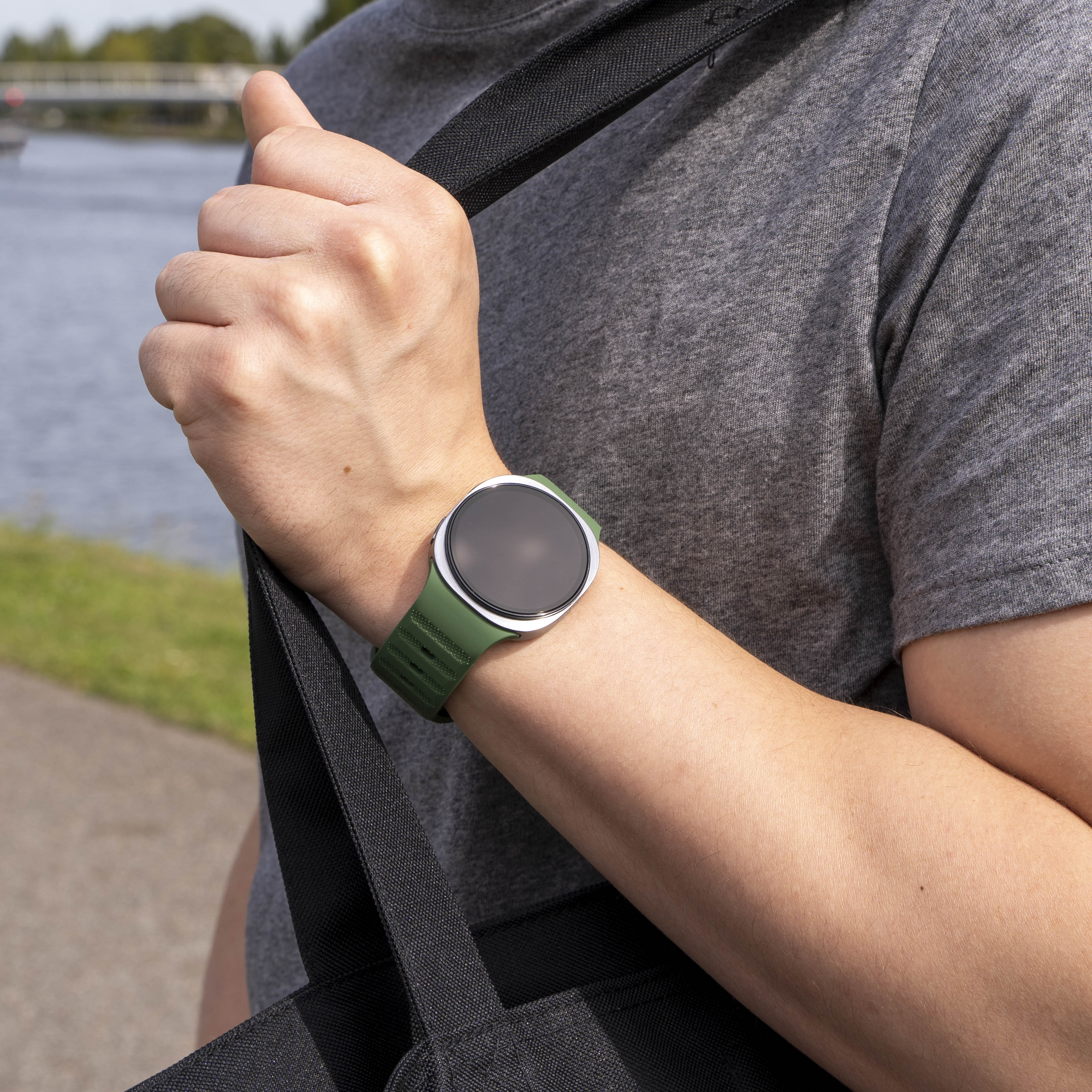 Samsung Galaxy Watch 8 - 44mm outdoor siliconen bandje (legergroen)