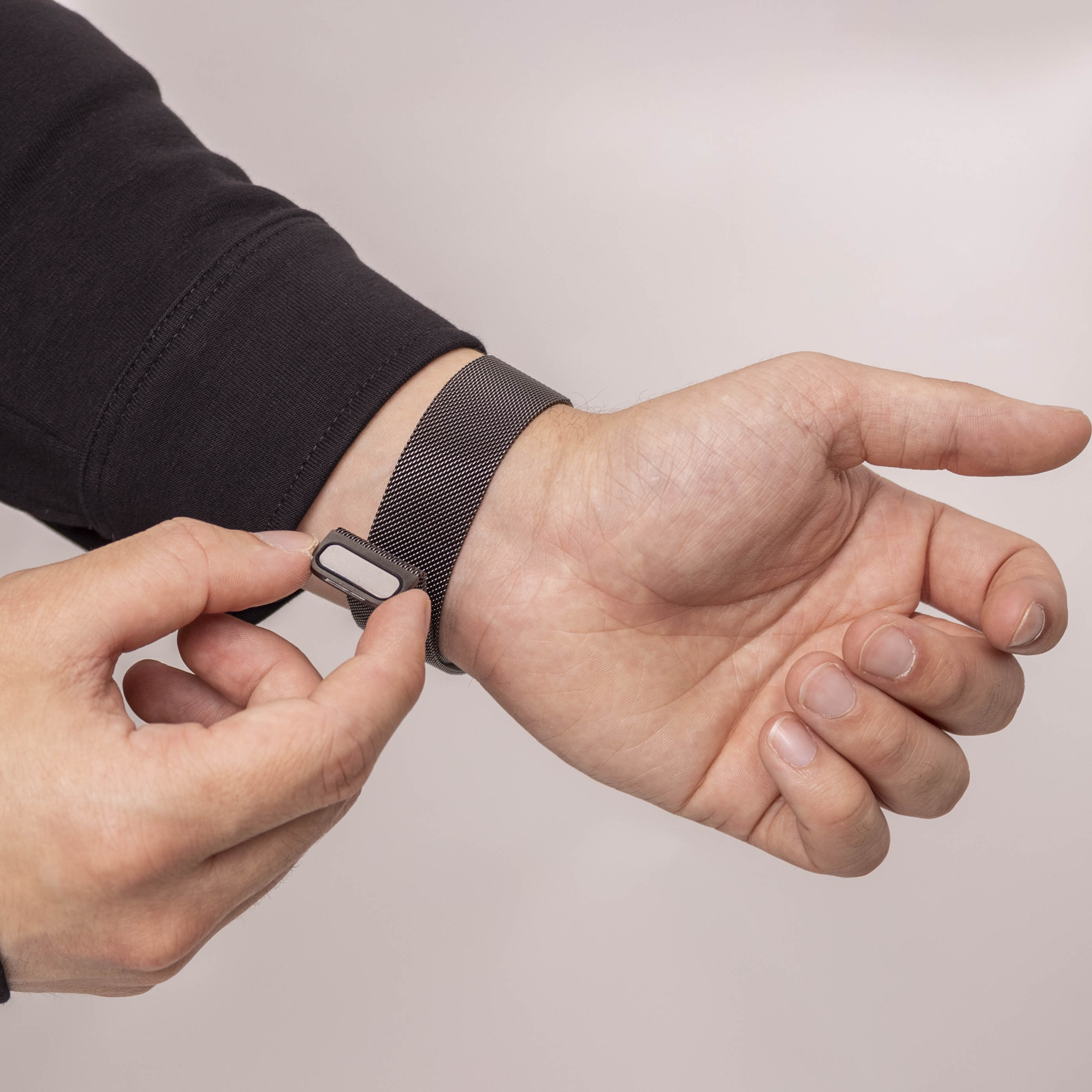 Samsung Galaxy Watch 8 Classic Milanese band (space grey)