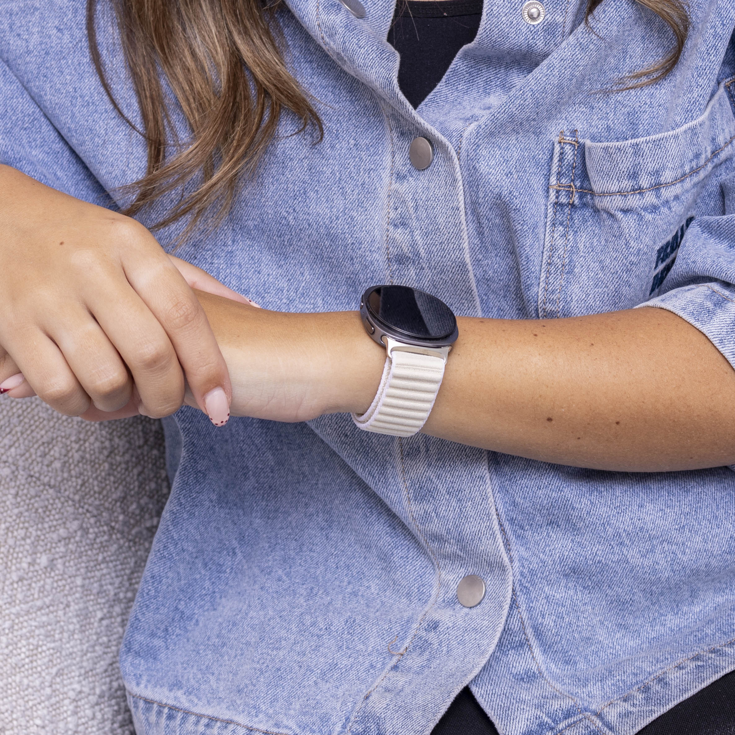 Samsung Galaxy Watch 8 - 44mm wave nylon bandje (sterrenlicht)