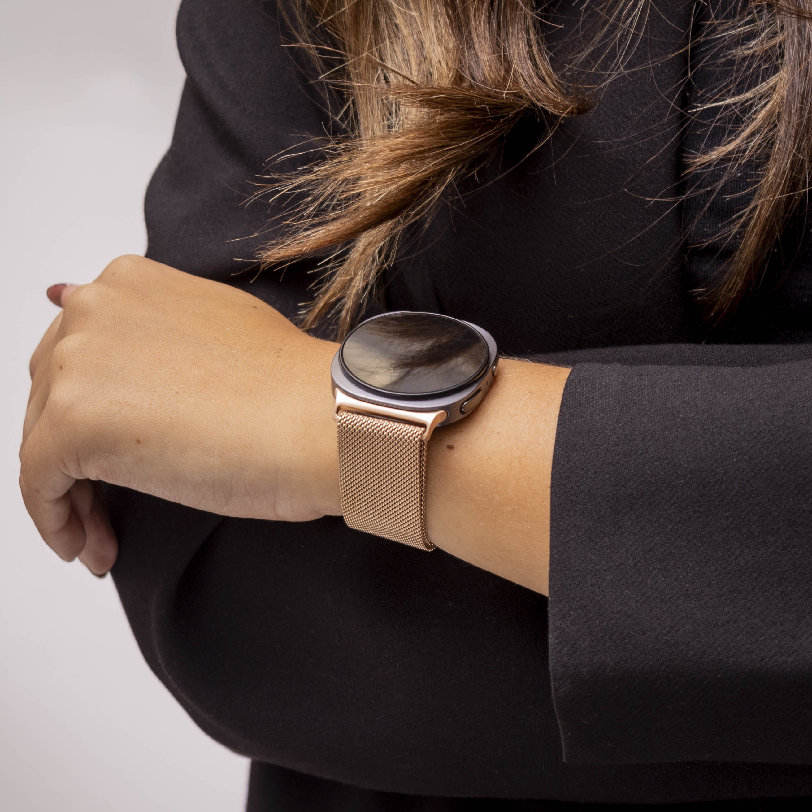 Samsung Galaxy Watch 8 Classic Milanese band (rosé goud)