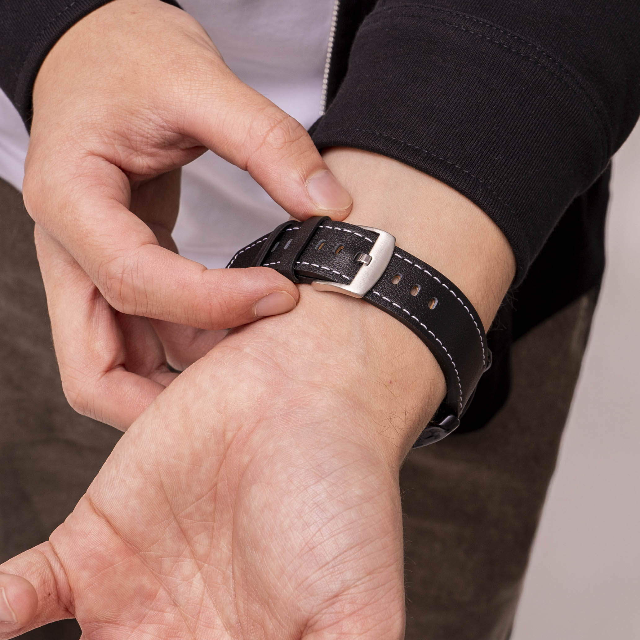 Polar Vantage M3 'one push' leren bandje (zwart)