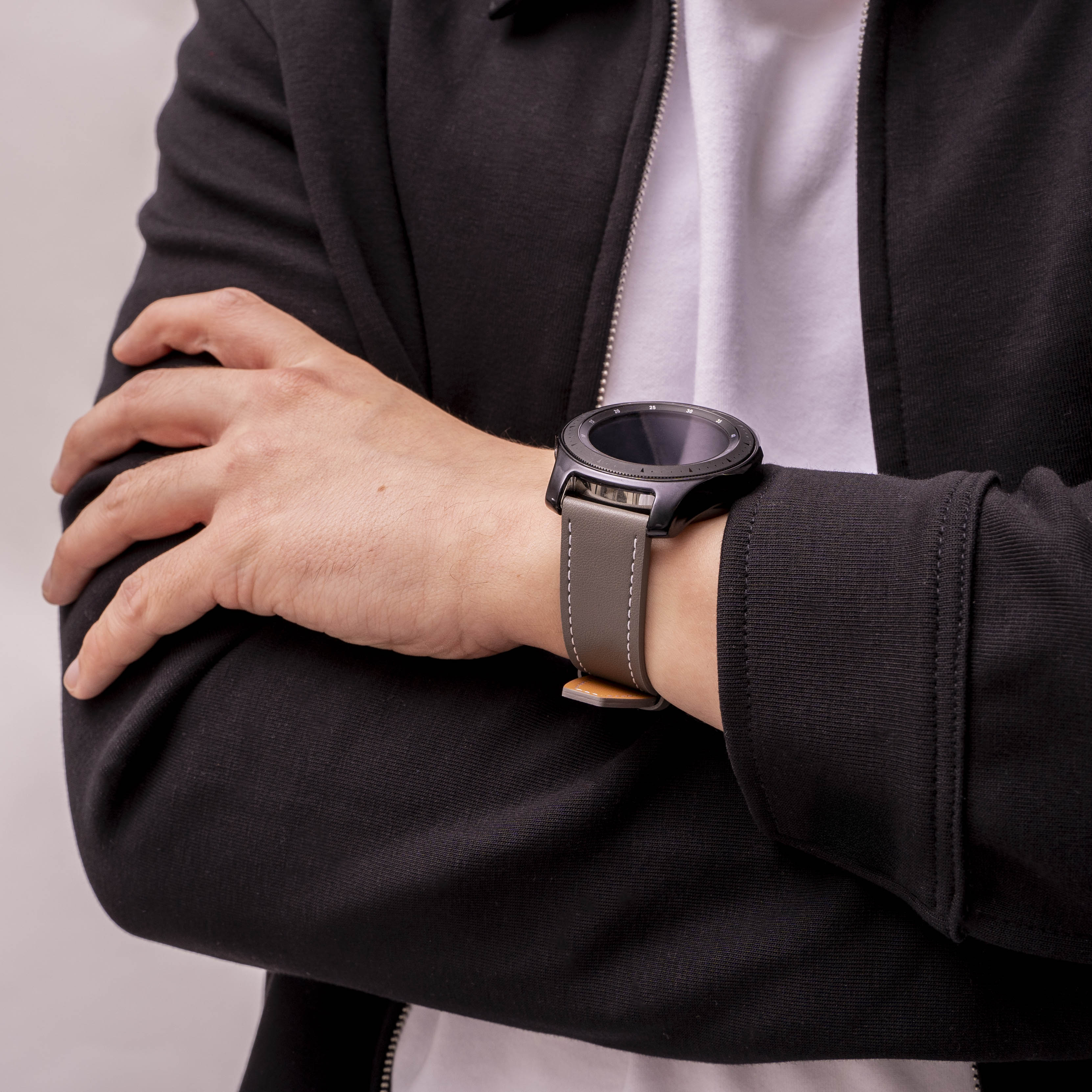 Huawei Watch GT 6 - 46mm 'one push' leren bandje (grijs)