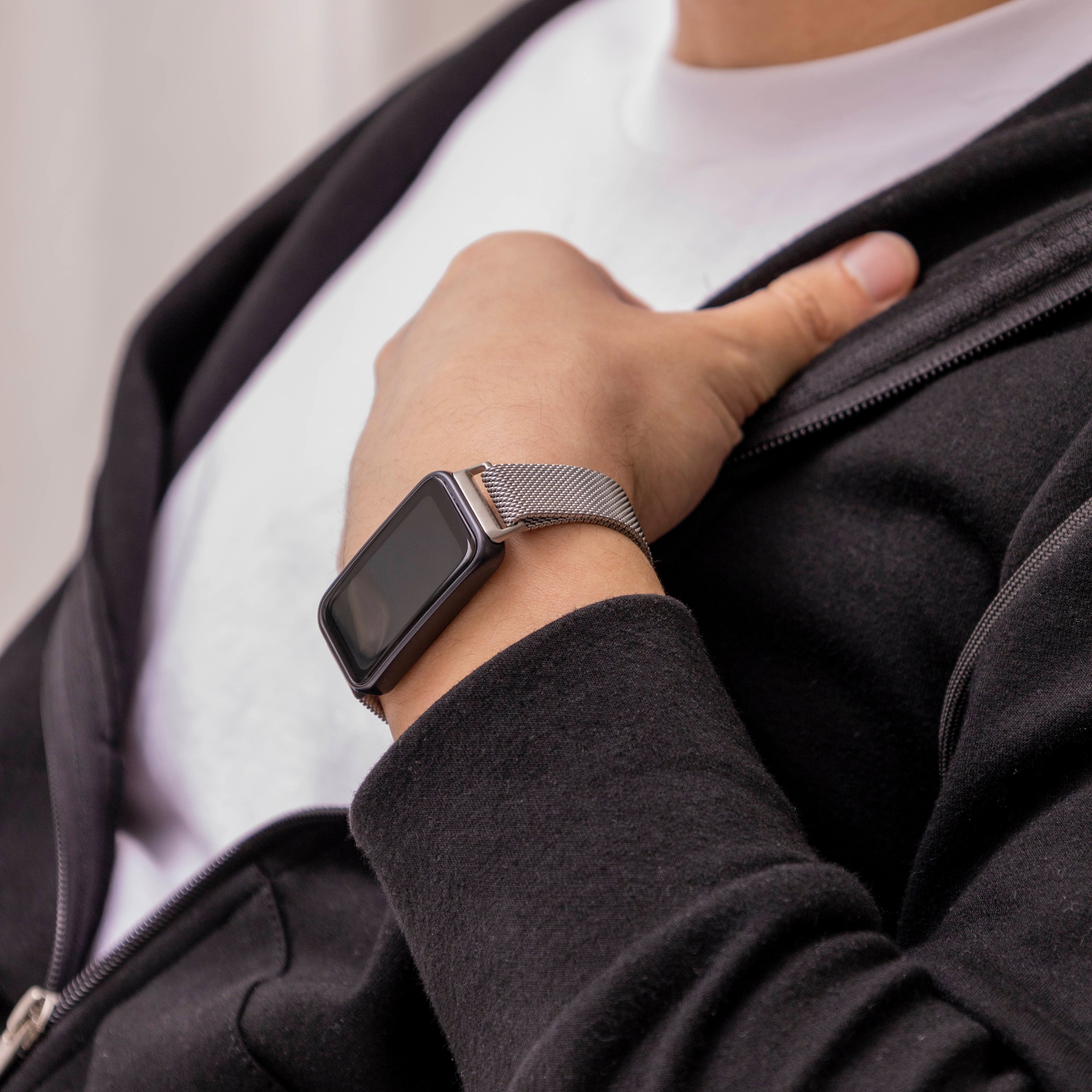 Huawei Band 8 Milanese band (zilver)