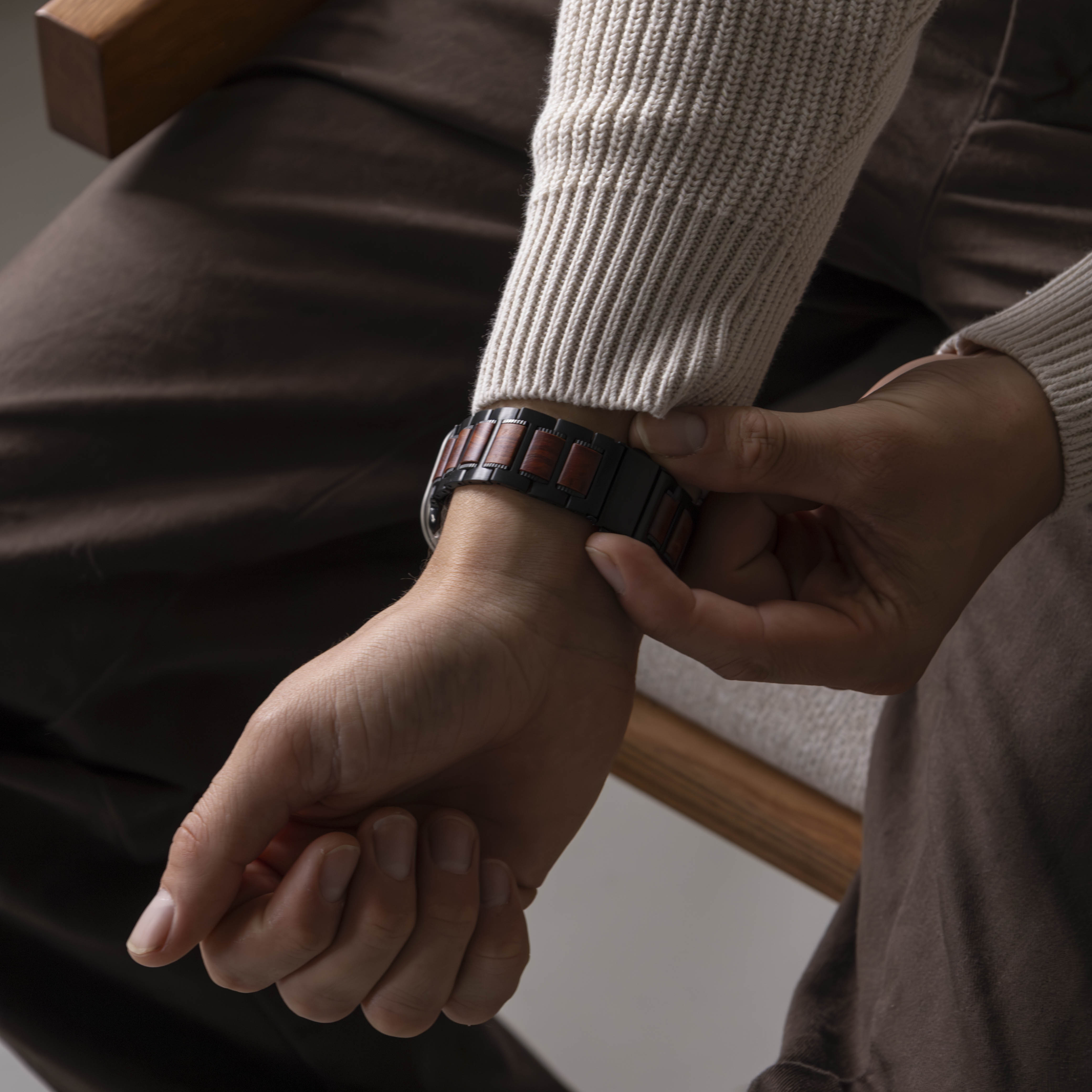 Apple Watch stalen/houten bandje (zwart/bruin)