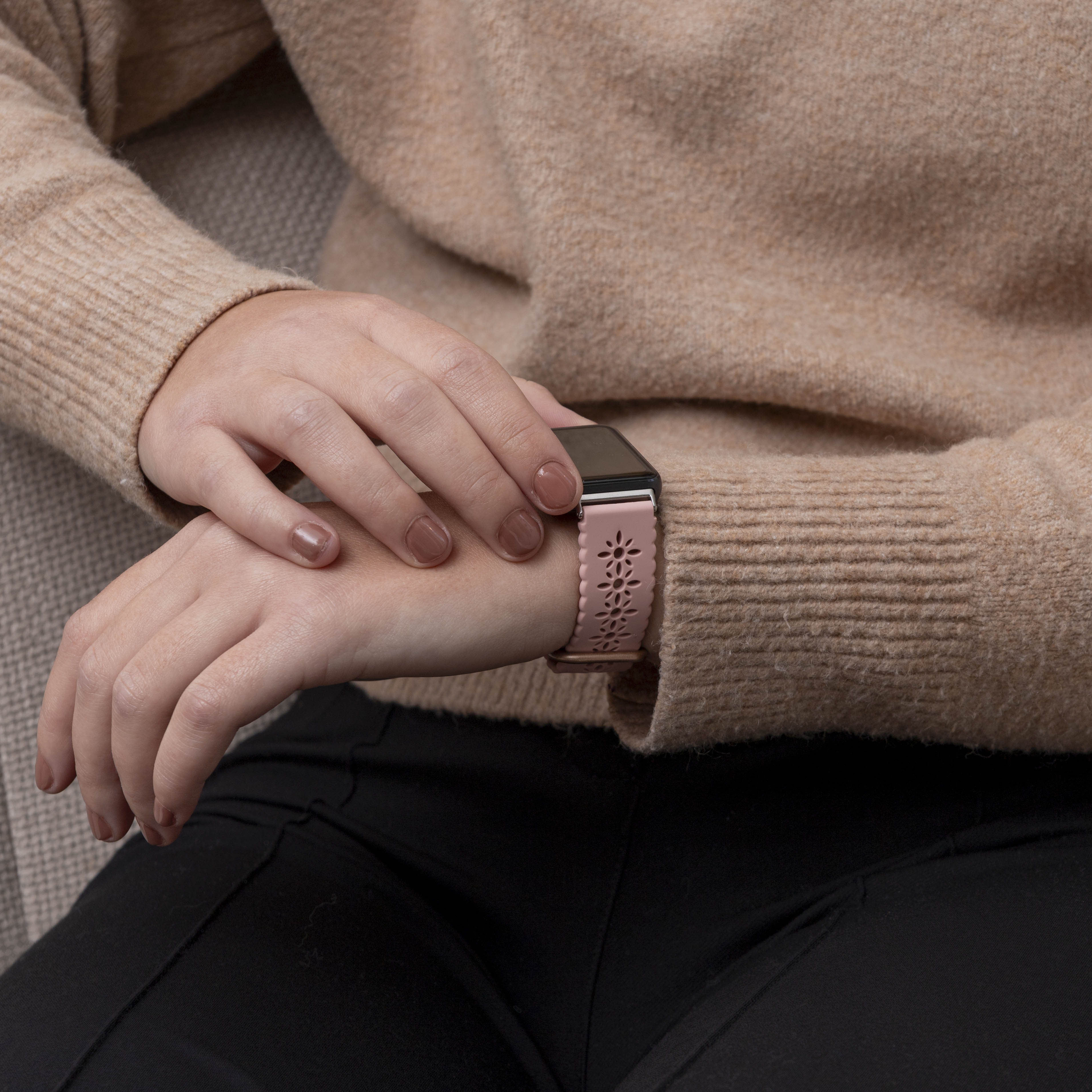 Samsung Galaxy Fit 3 Silicone Strap with Pattern (Pink)