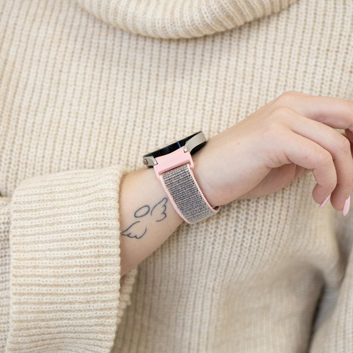 Nylon Strap 'One Push', pink, lifestyle photo