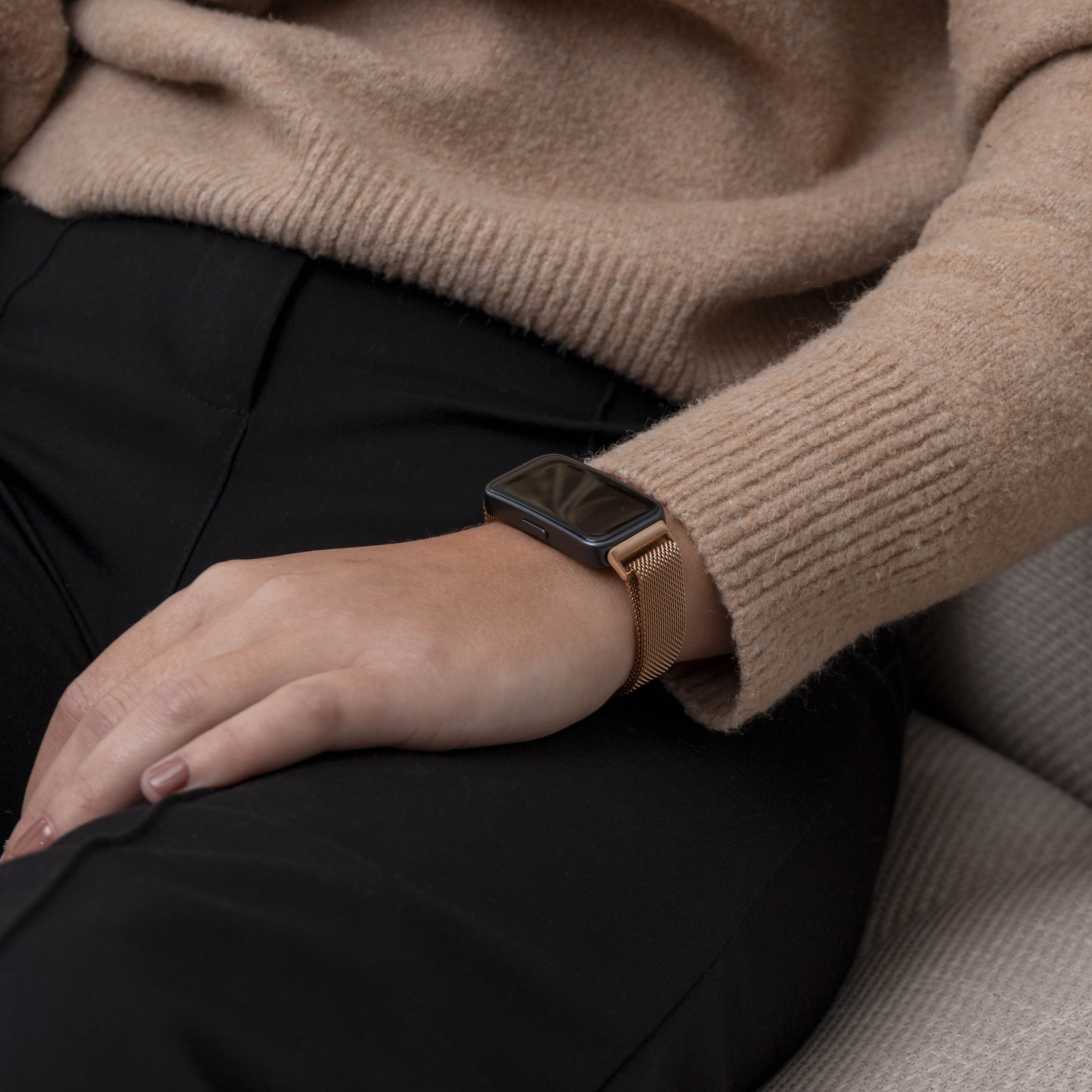 Huawei Band 8 Milanese band (rosé goud)