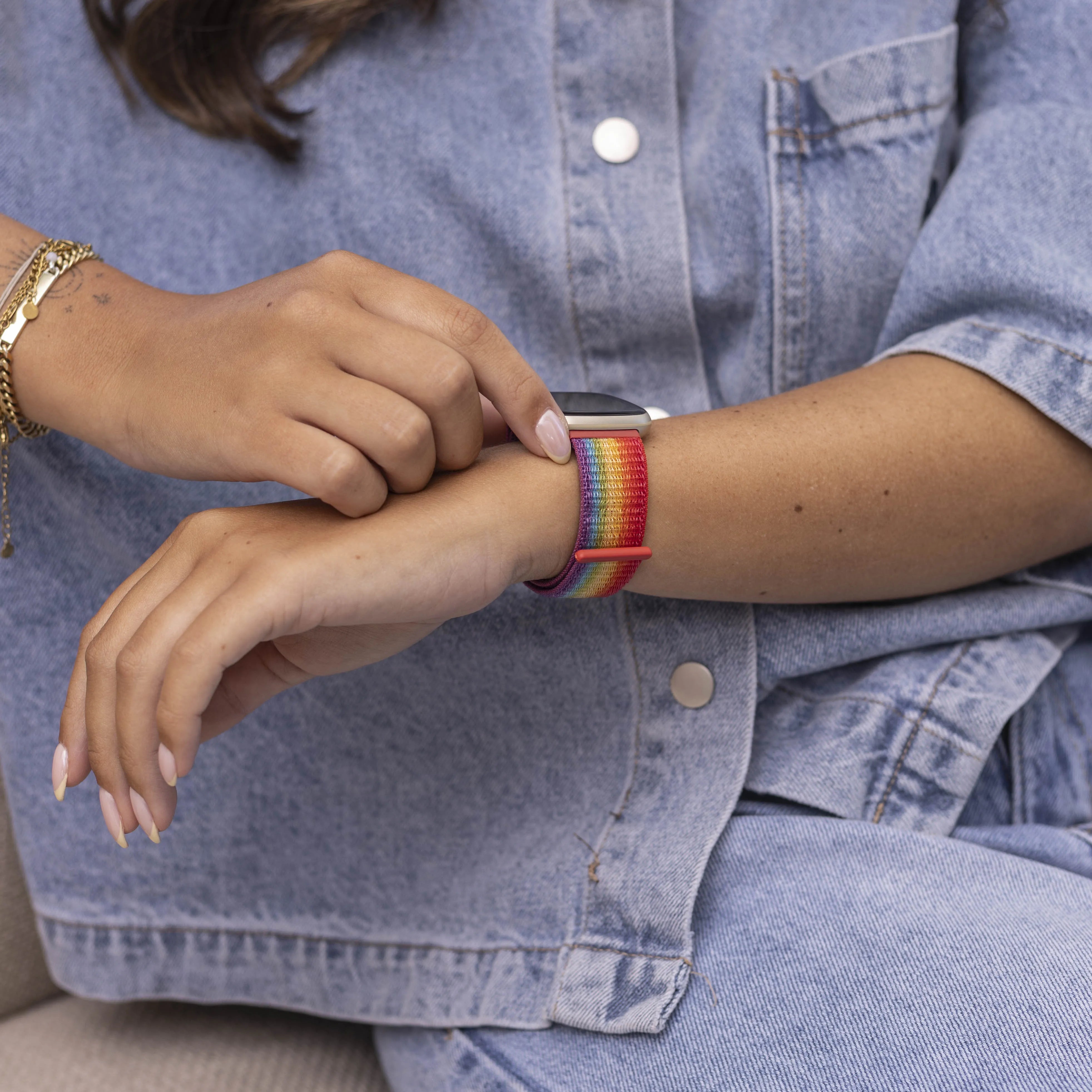 Fitbit Versa 3 nylon bandje (regenboog)