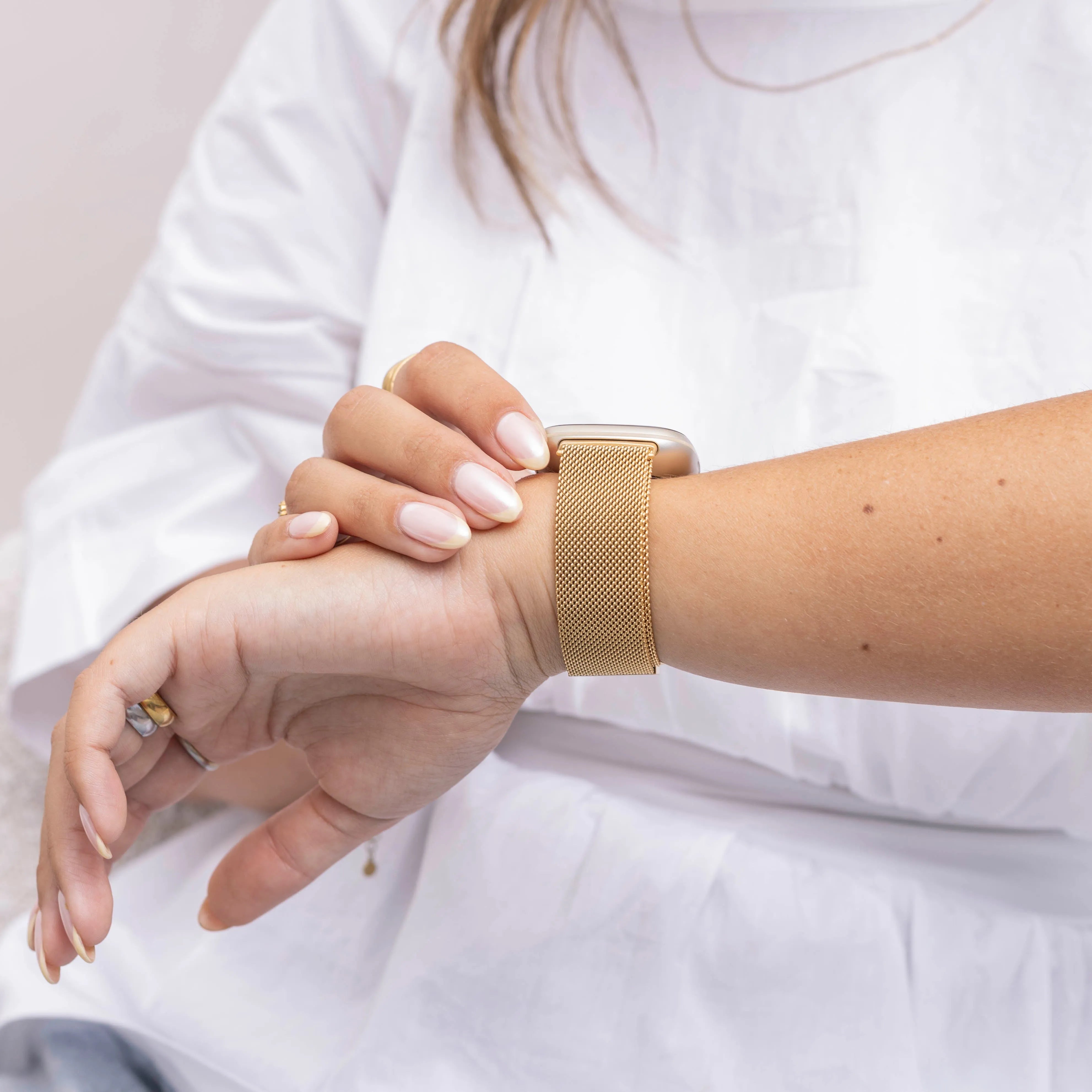 Fitbit Versa 3 Milanese band (goud)