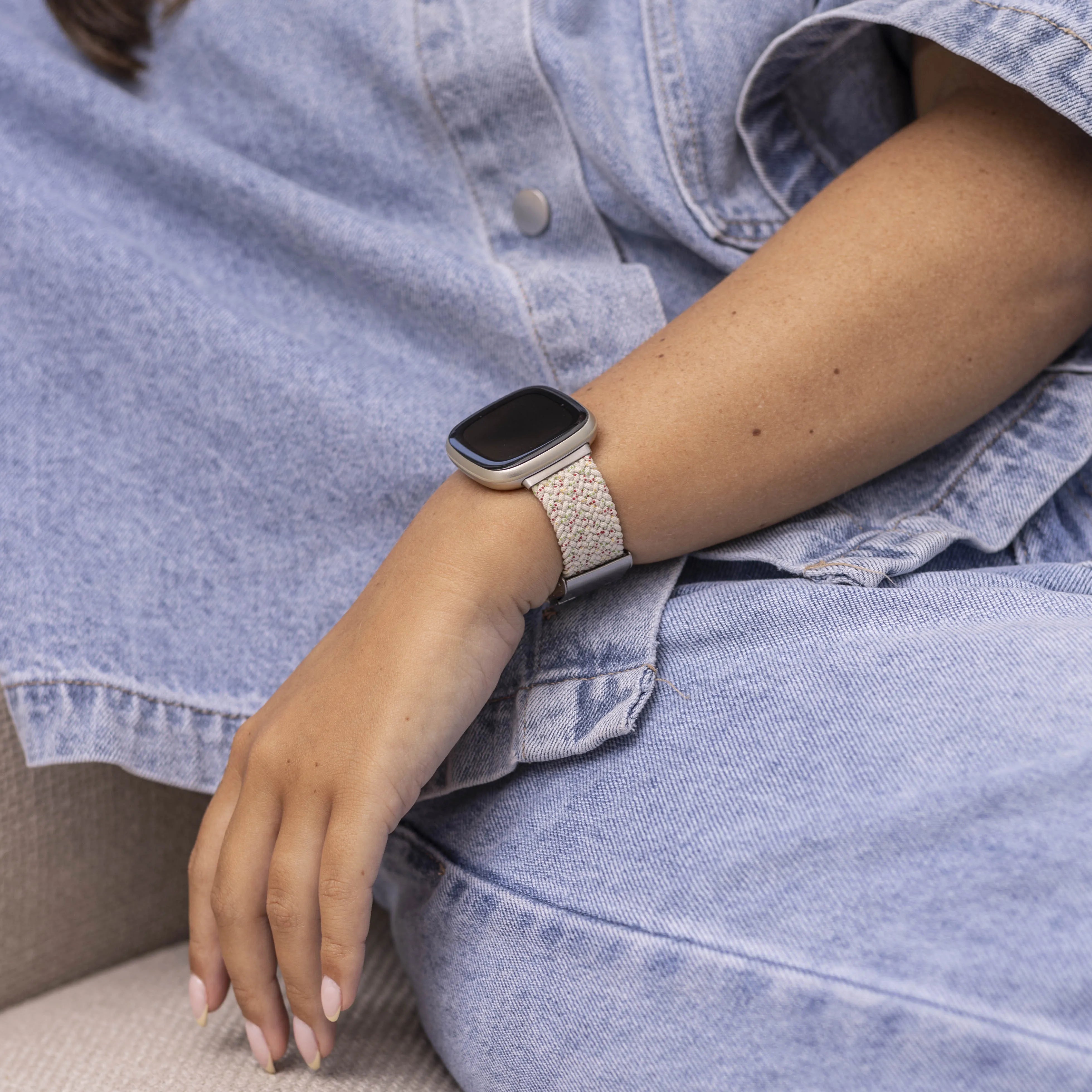 Fitbit Versa 3 verstelbaar gevlochten bandje (lichtbeige)