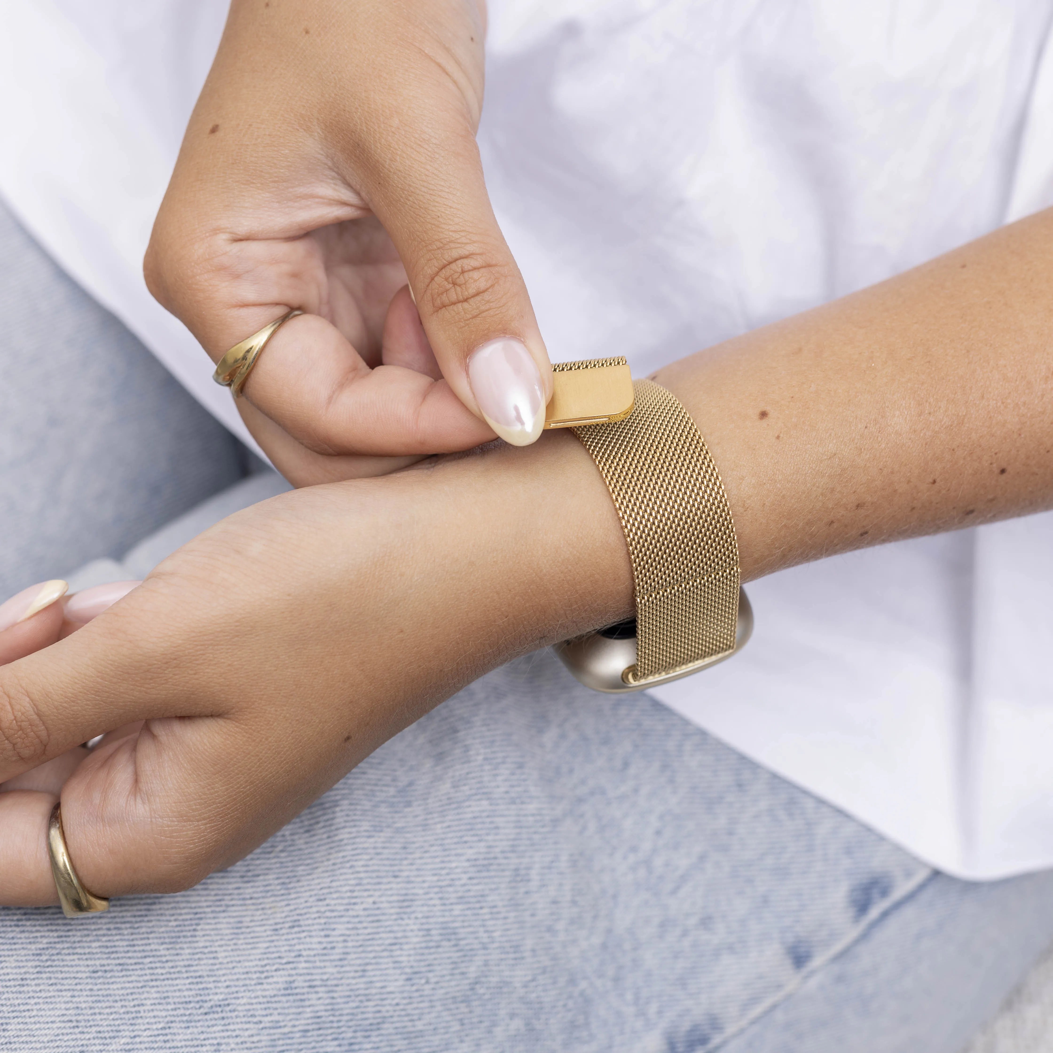 Fitbit Versa 3 Milanese band (goud)