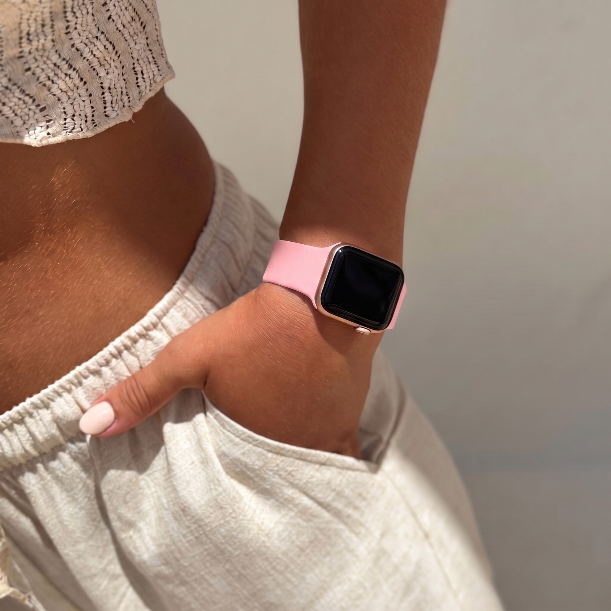 xoxo Wildhearts Apple Watch Siliconen bandje (zand roze)