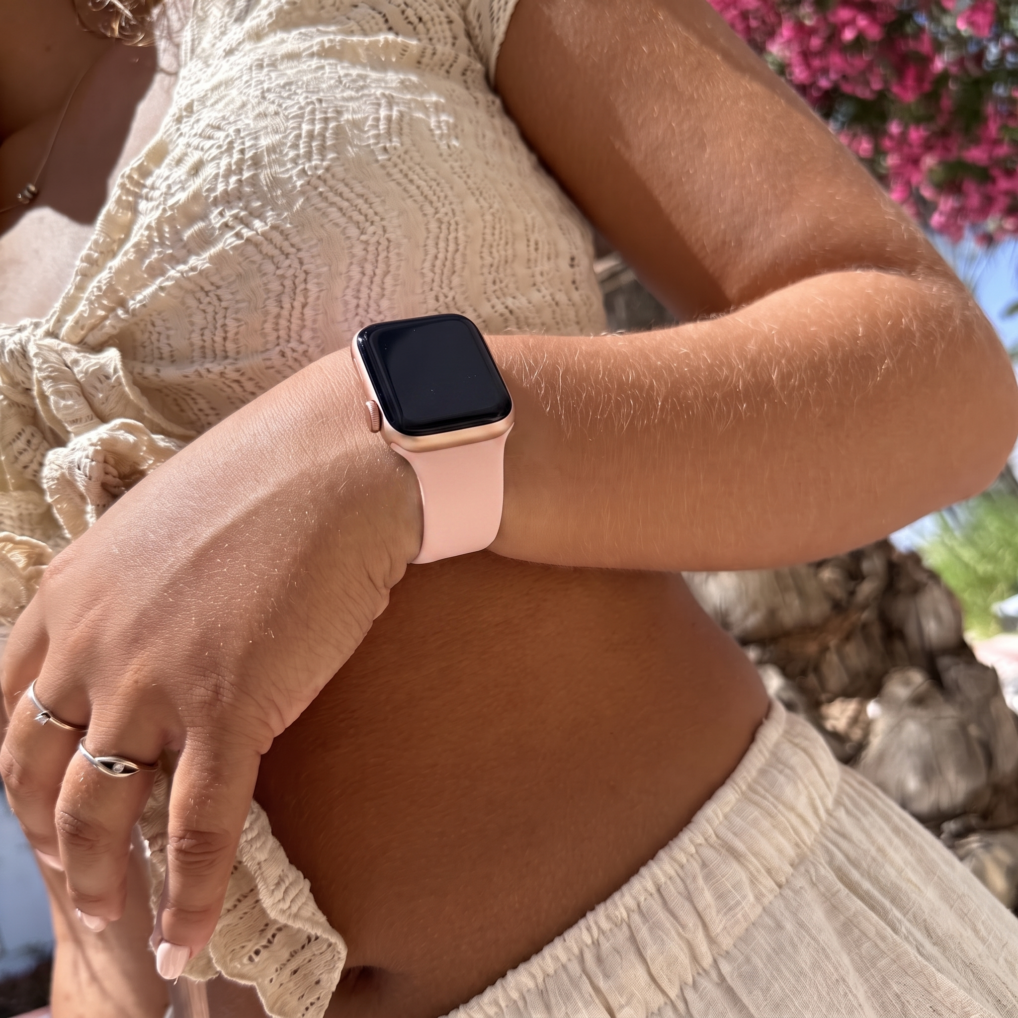 xoxo Wildhearts Apple Watch Siliconen bandje (lichtroze)