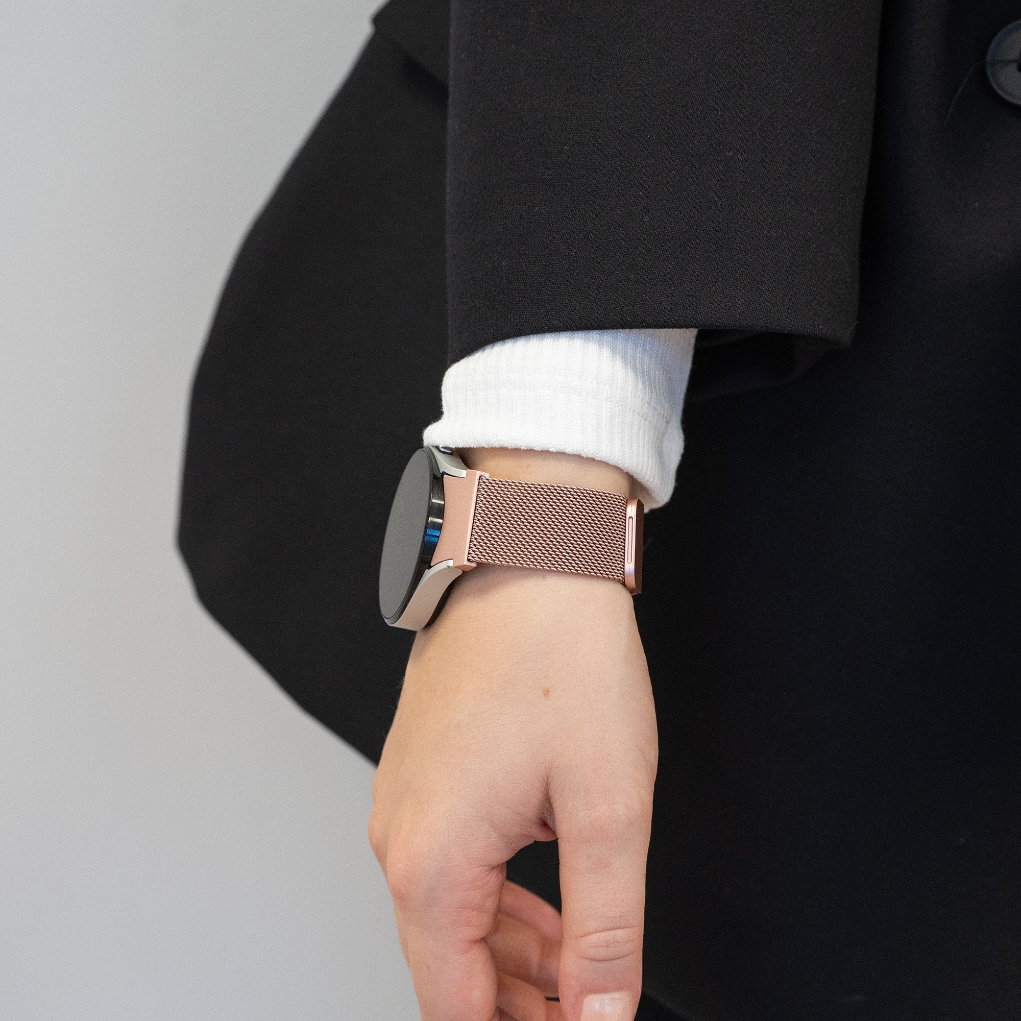 Bandz Samsung Galaxy Watch 5 - 40mm Milanese loop band (roze)