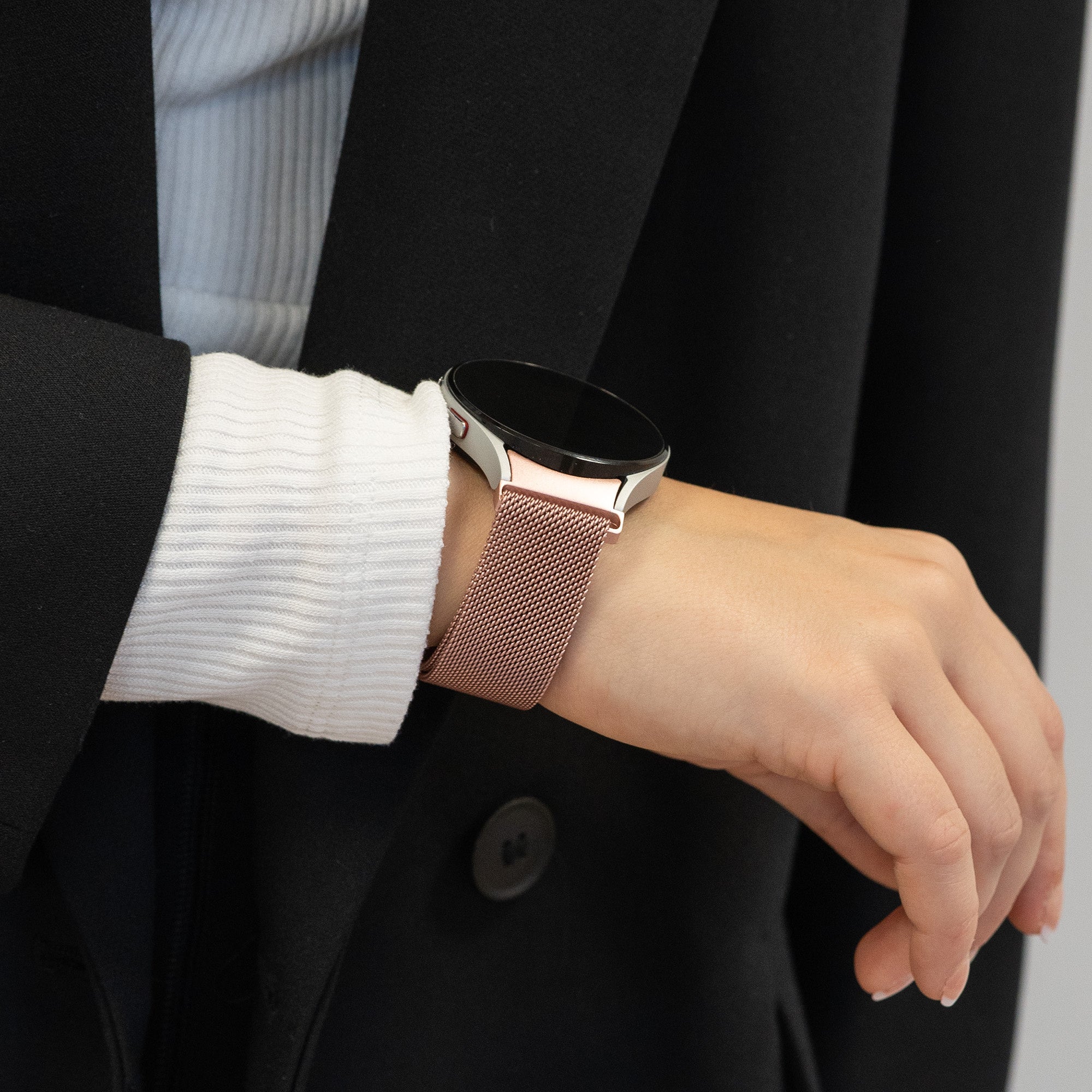Bandz Samsung Galaxy Watch 5 - 40mm Milanese loop band (roze)