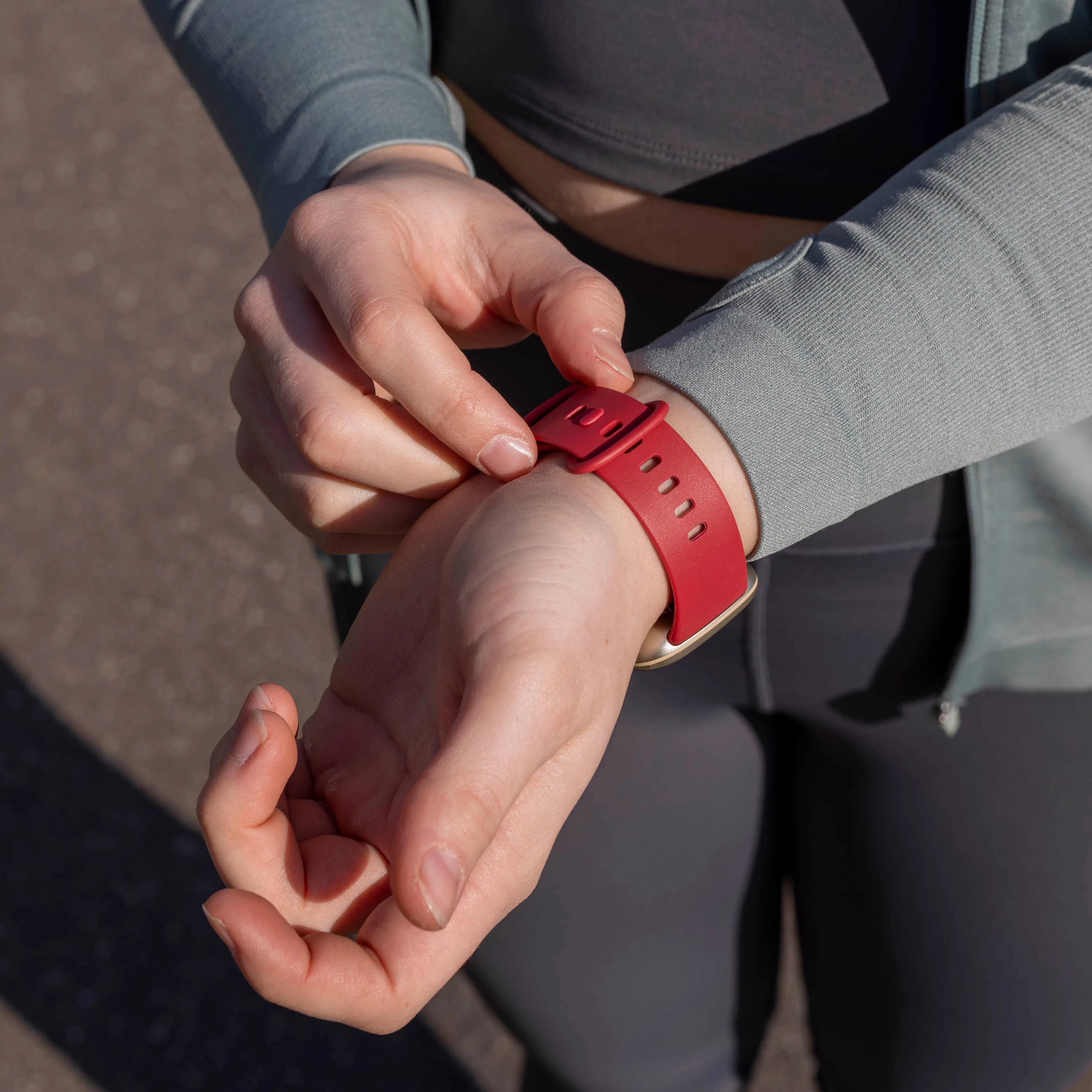Fitbit Versa 3 siliconen classic bandje (wijnrood)