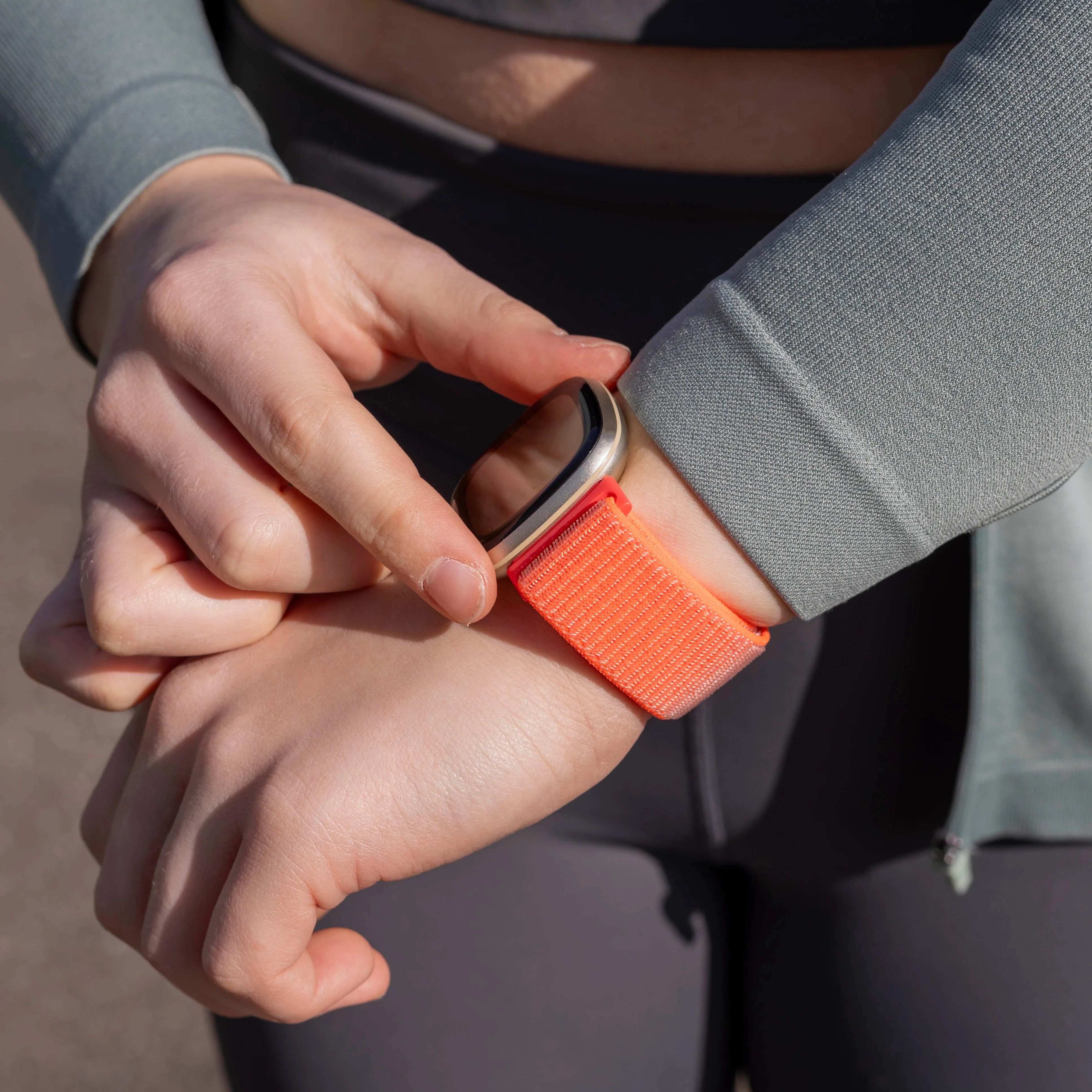 Fitbit Versa 3 nylon bandje (oranje)