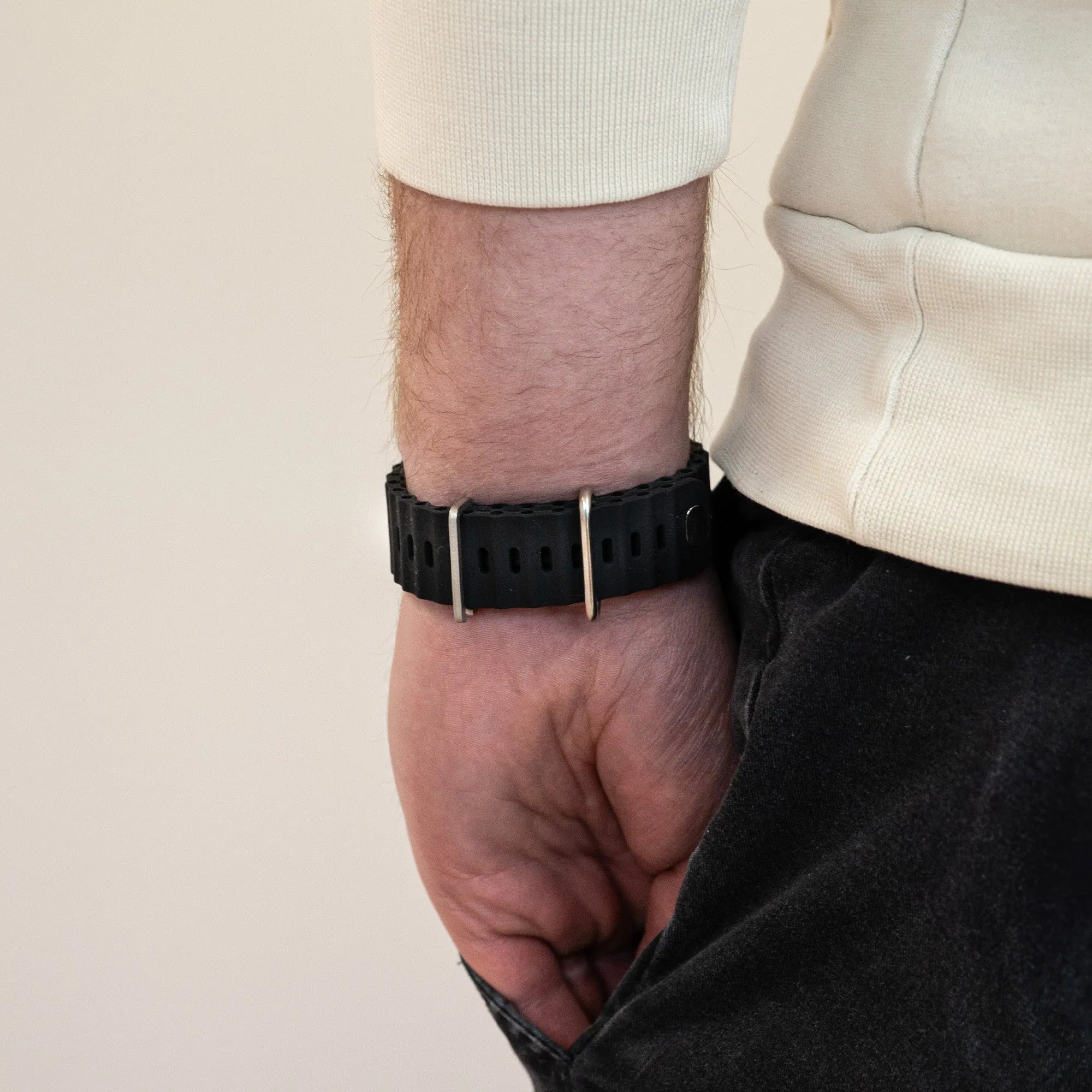 Apple Watch Ocean bandje met druksluiting (zwart)