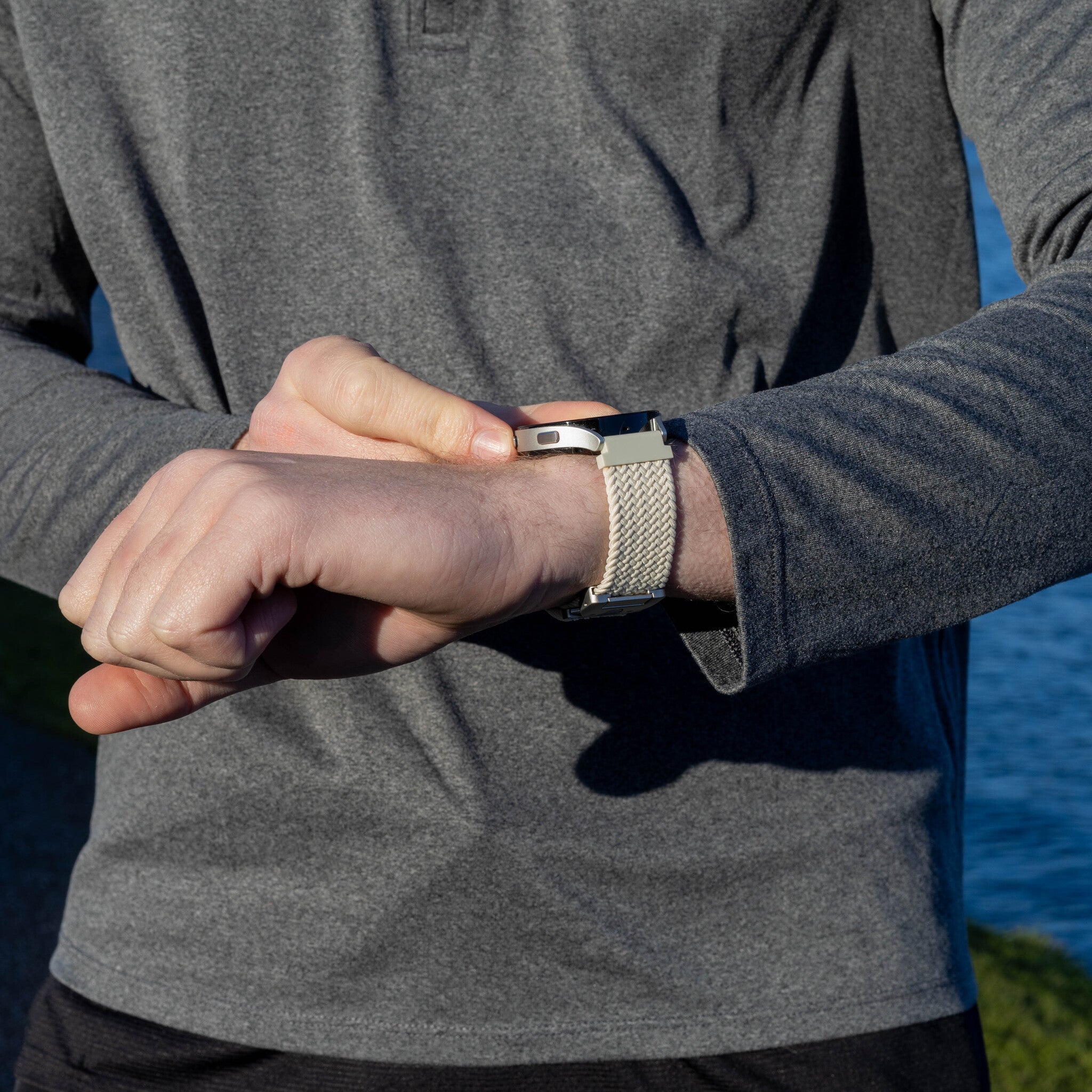 Garmin Vivoactive 6 gevlochten band met P-buckle (sterrenlicht)