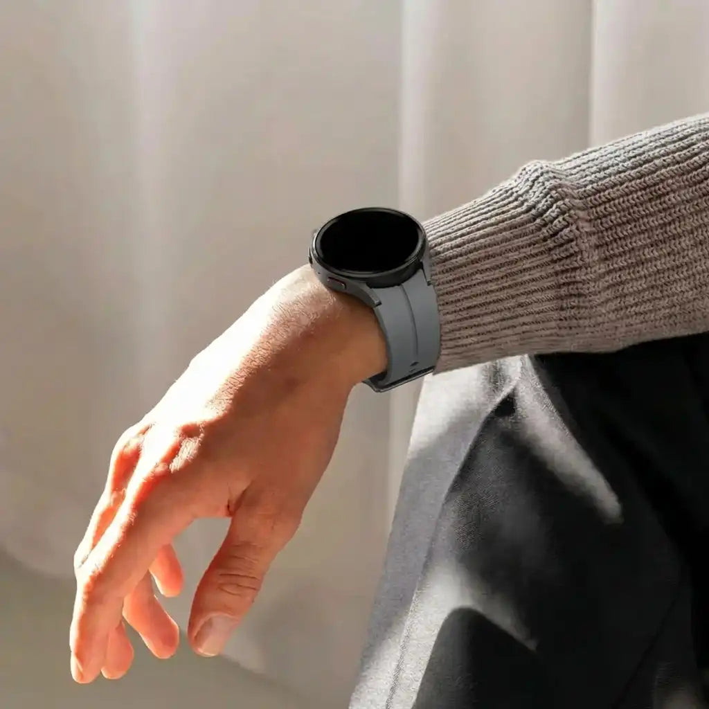 Bandz Samsung Galaxy Watch 6 44mm siliconen band 'Extreme' (donkergrijs)