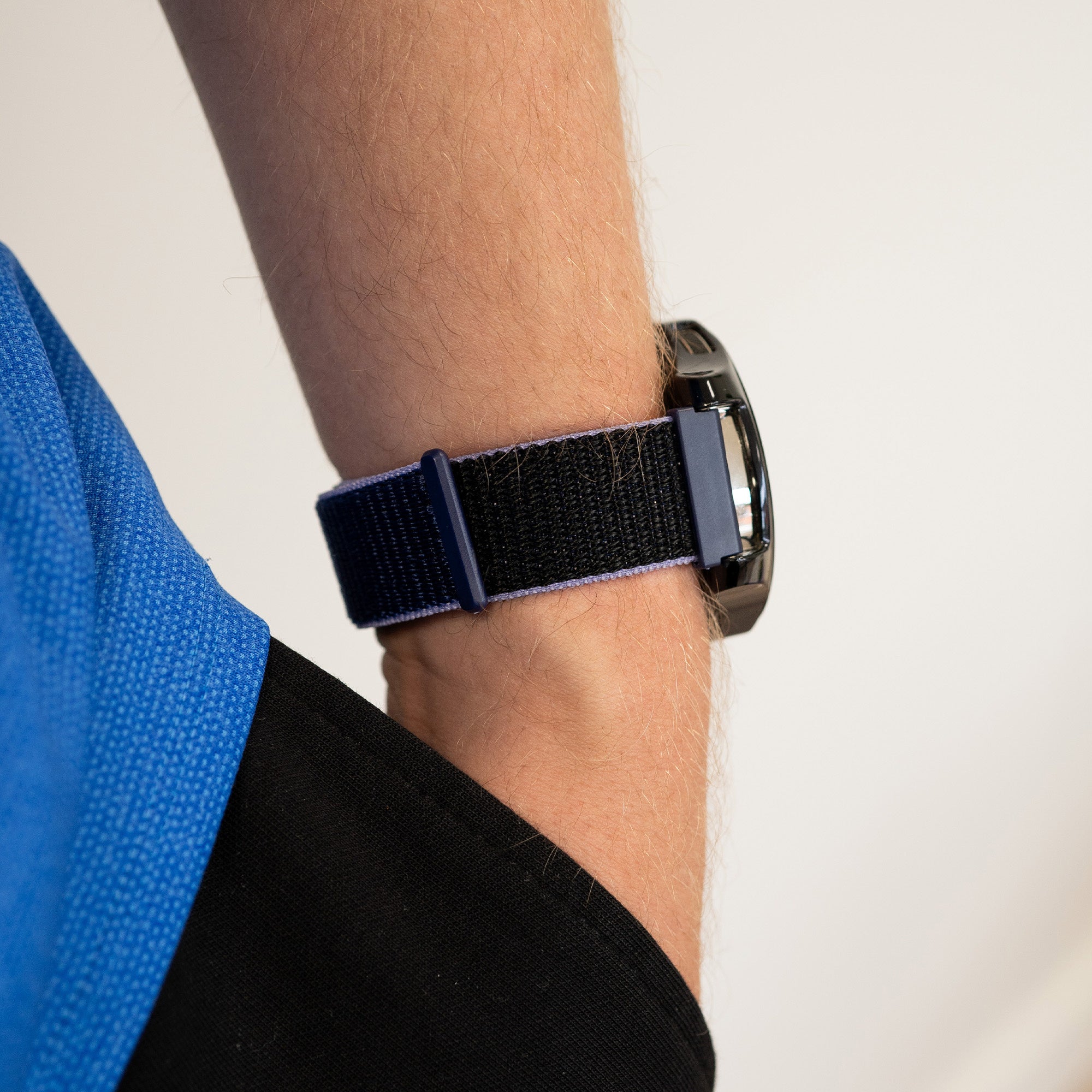 Garmin Venu 4 - 45mm nylon band (blauw/zwart)