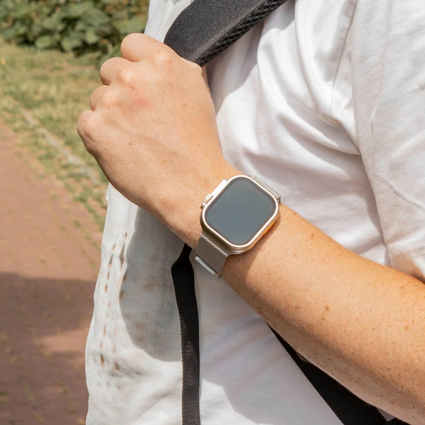 Apple Watch Milanese band (champagne)