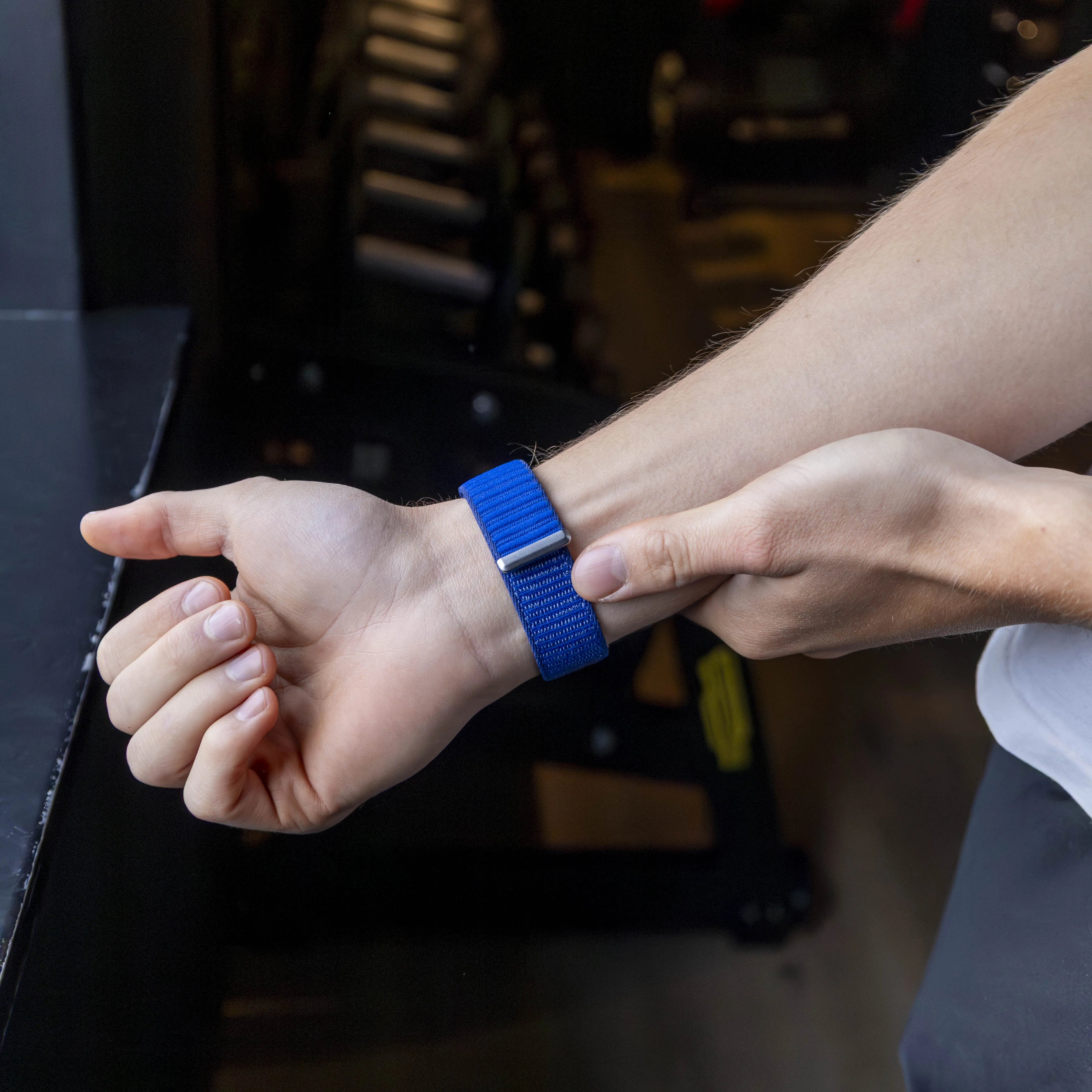 Apple Watch wave nylon band (royaal blauw)