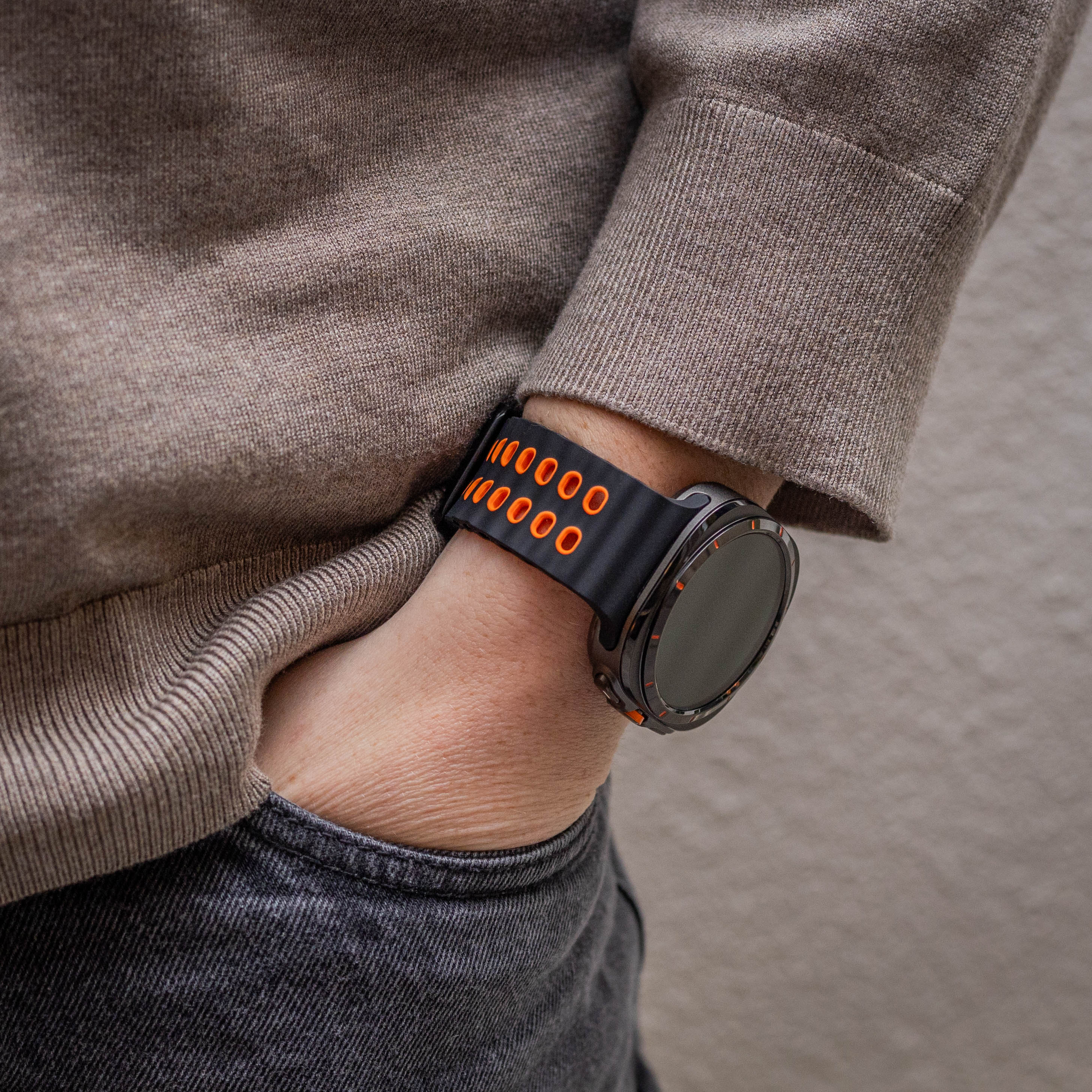 Samsung Galaxy Watch Ultra 2 wave siliconen bandje (zwart/oranje)